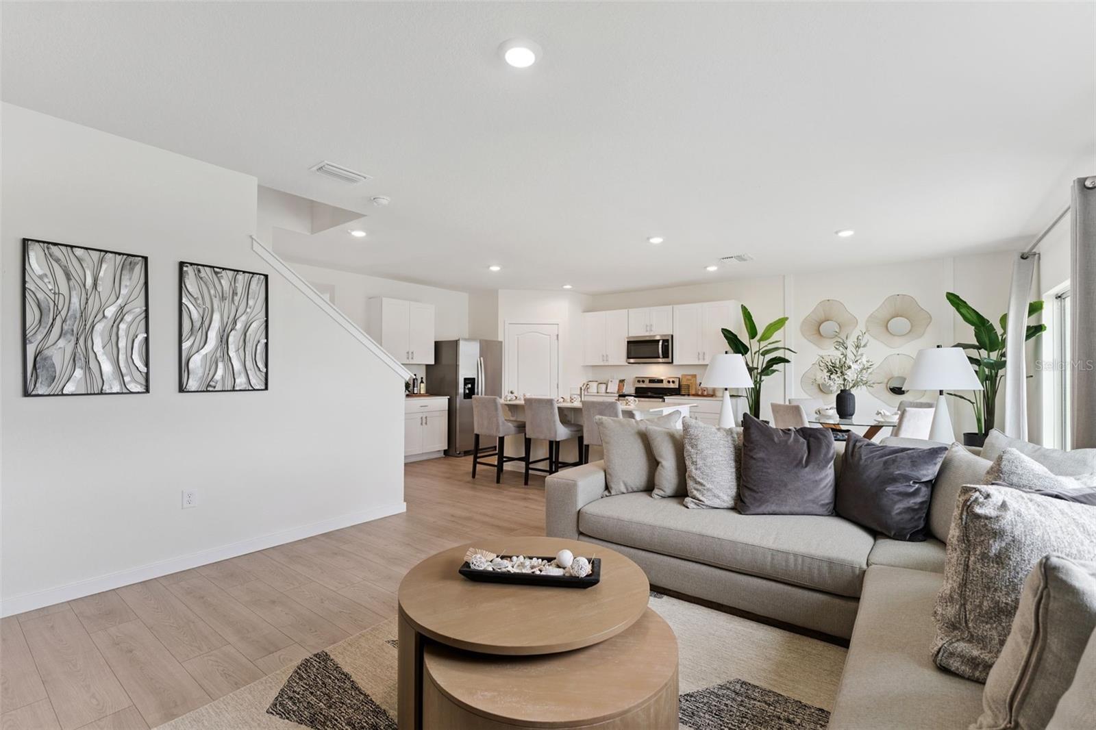 1809 HOWARD MESA Dr KISSIMMEE, FL 34744