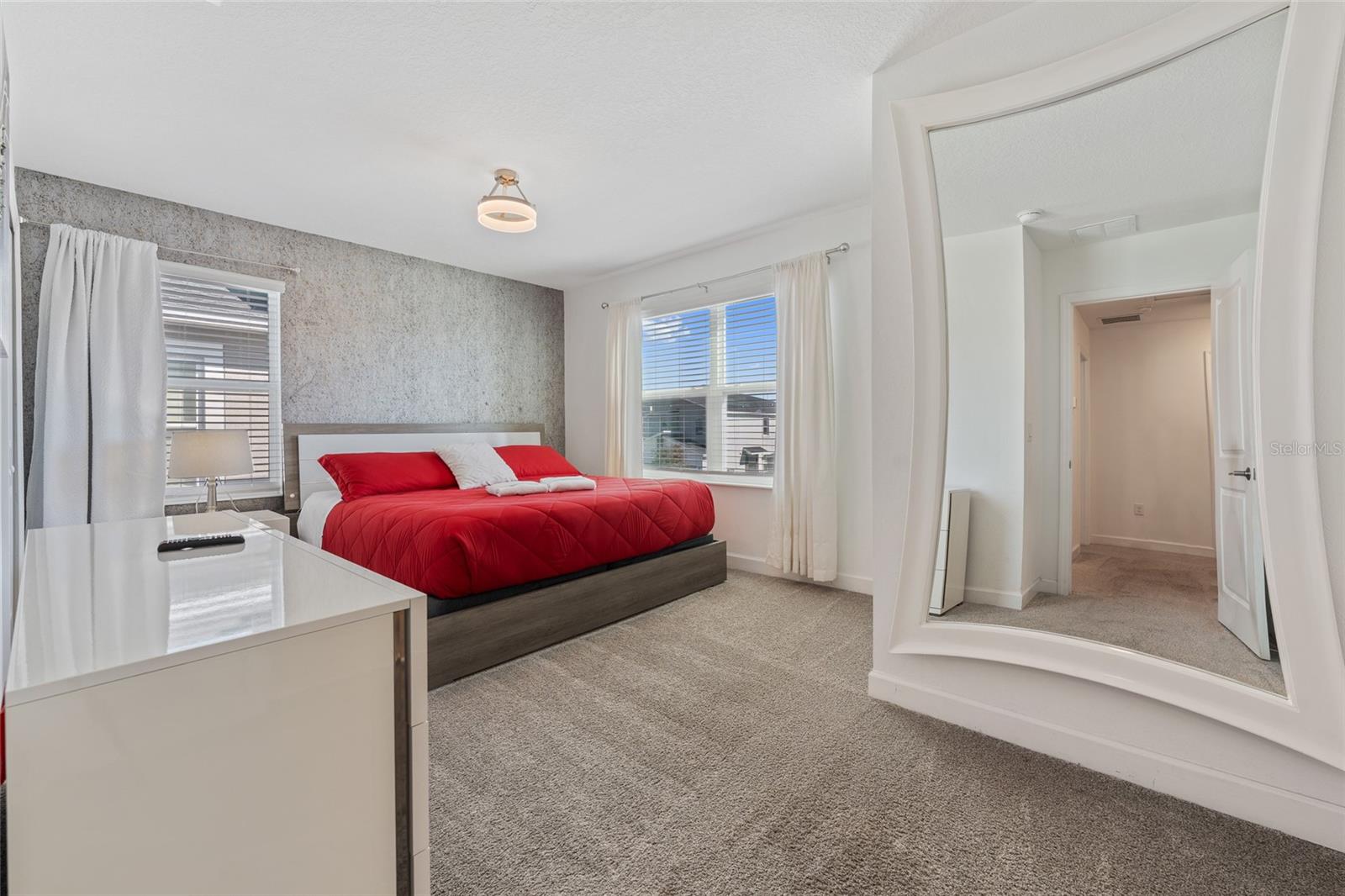 1070 SPLASH SHOT Pl DAVENPORT, FL 33896