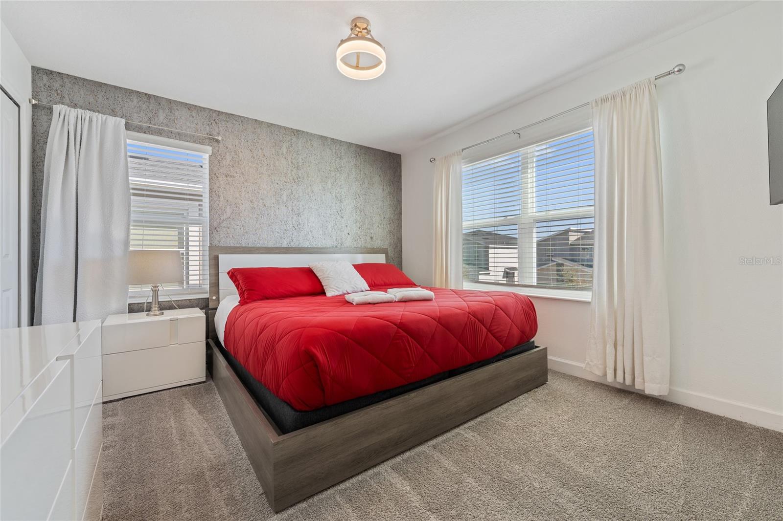 1070 SPLASH SHOT Pl DAVENPORT, FL 33896