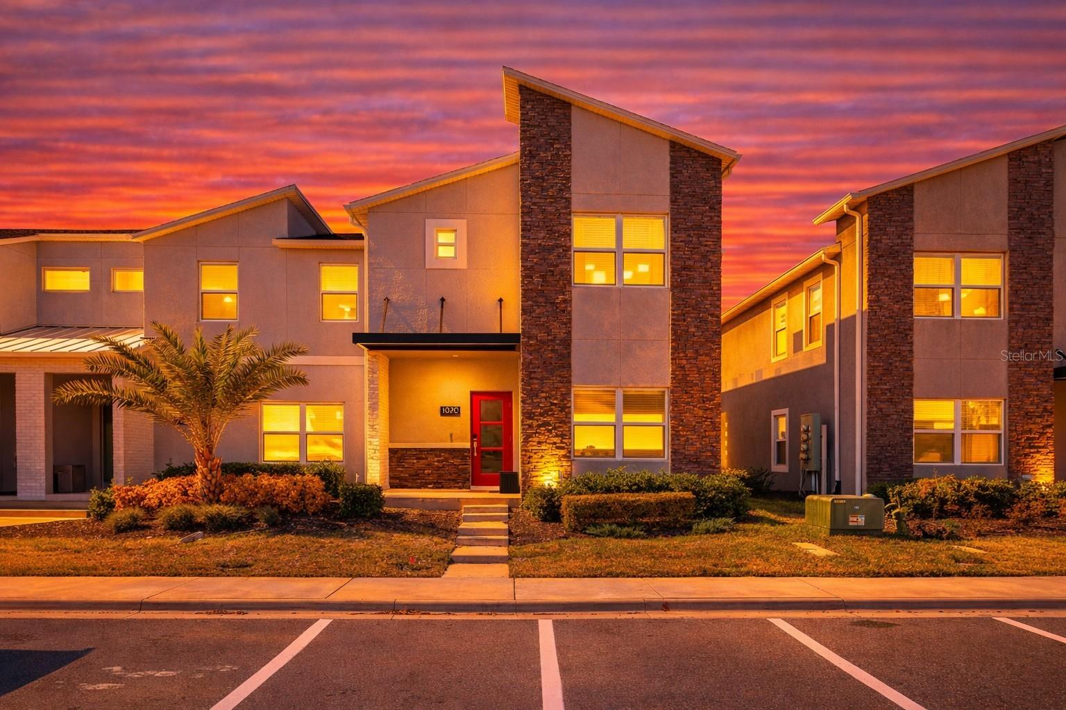 1070 SPLASH SHOT Pl DAVENPORT, FL 33896