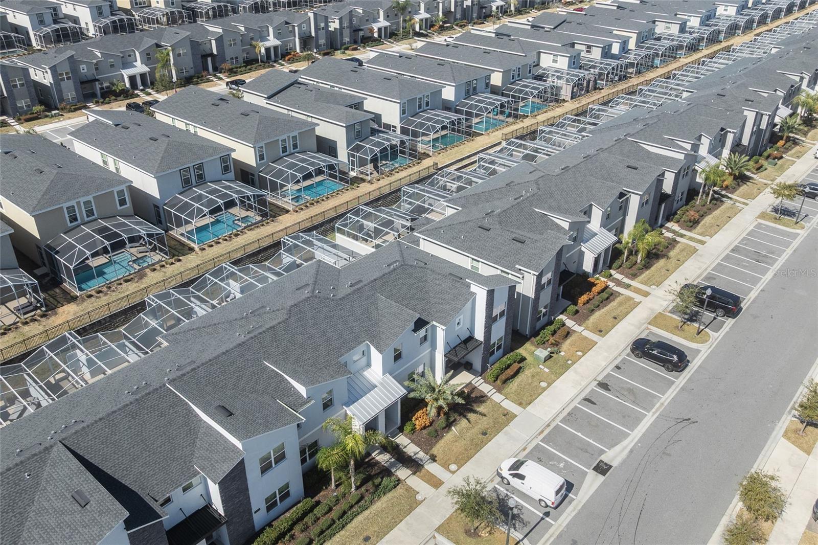 1070 SPLASH SHOT Pl DAVENPORT, FL 33896