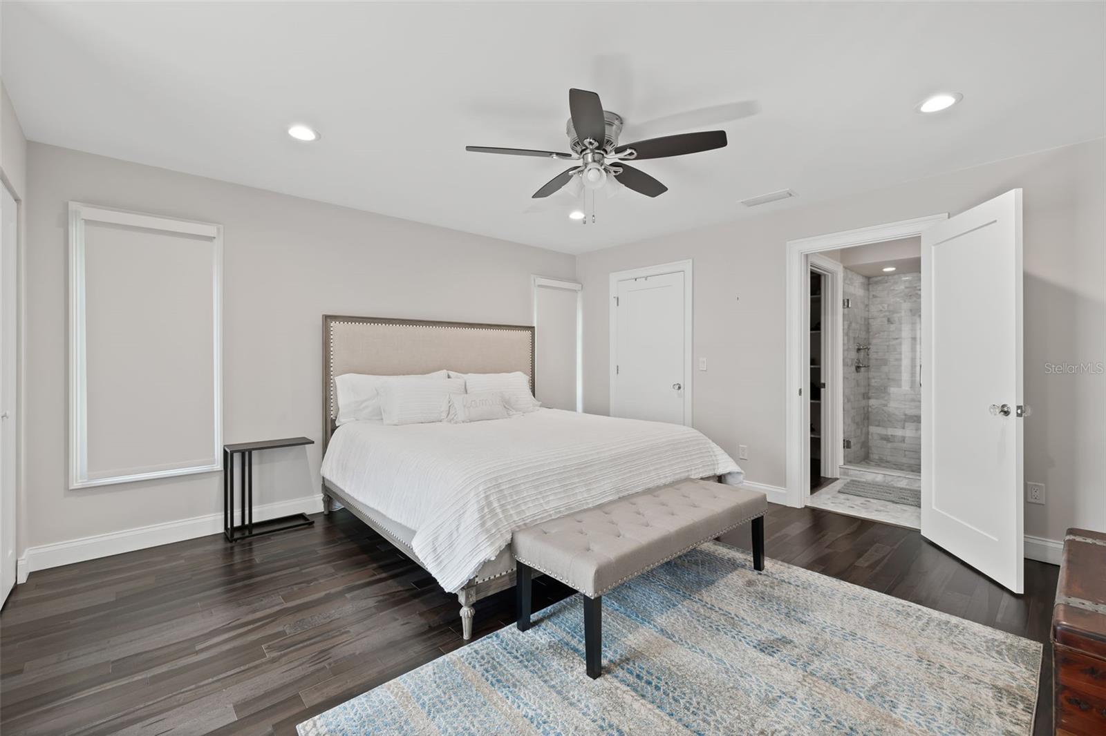 140 BRIGHTWATERS Blvd ST PETERSBURG, FL 33704