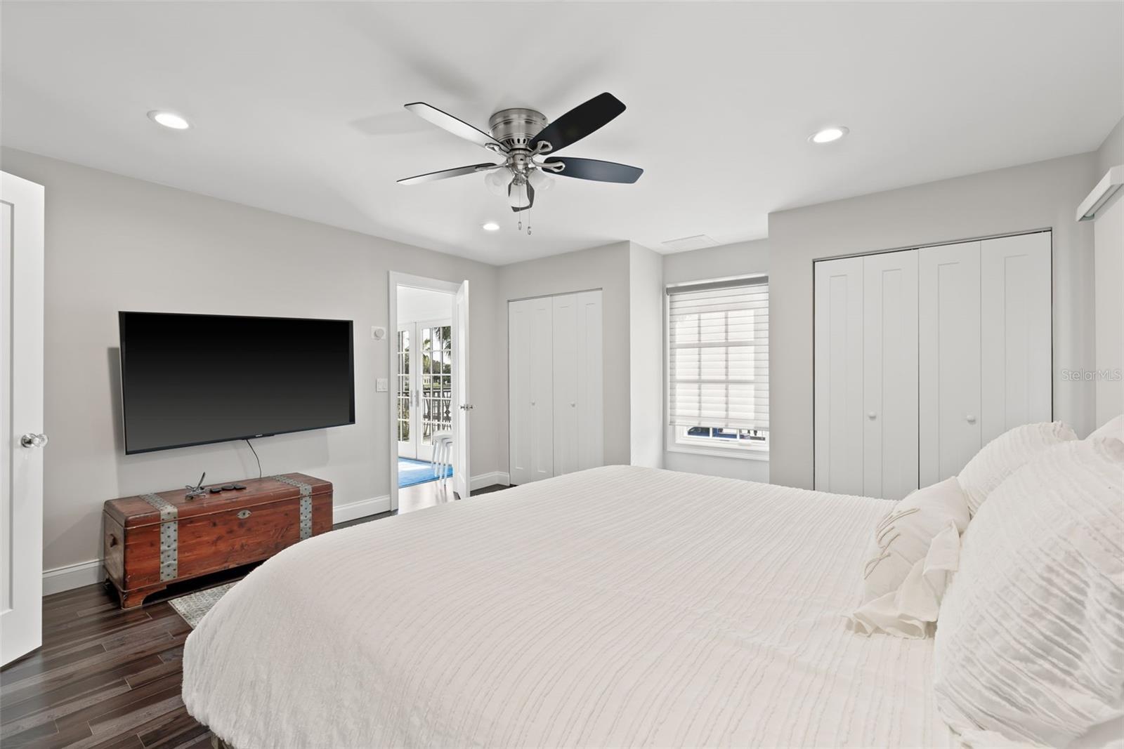 140 BRIGHTWATERS Blvd ST PETERSBURG, FL 33704