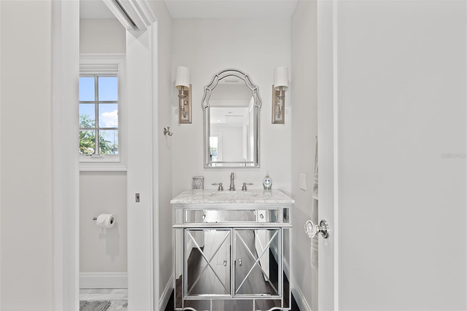 140 BRIGHTWATERS Blvd ST PETERSBURG, FL 33704