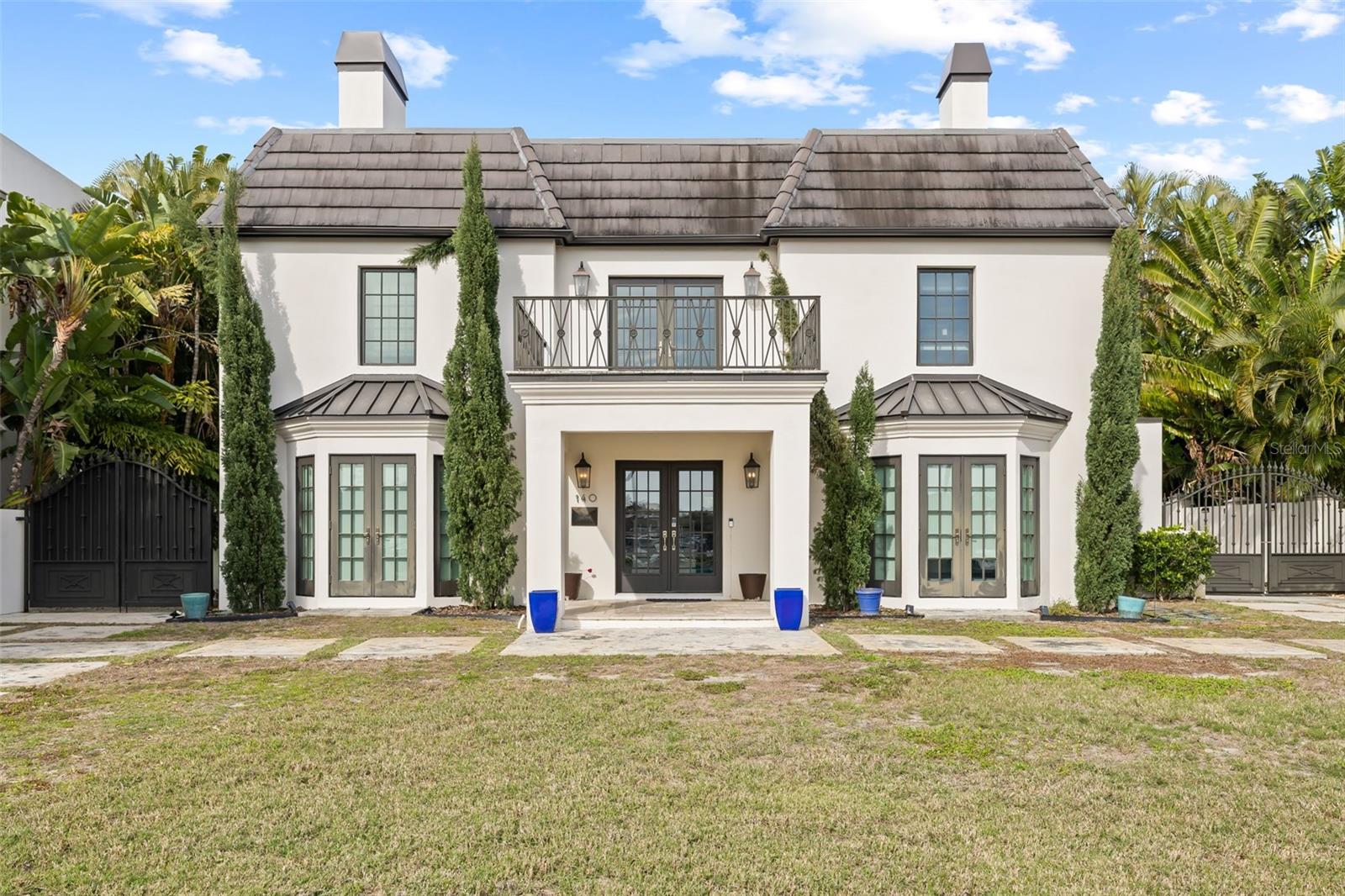 140 BRIGHTWATERS Blvd ST PETERSBURG, FL 33704