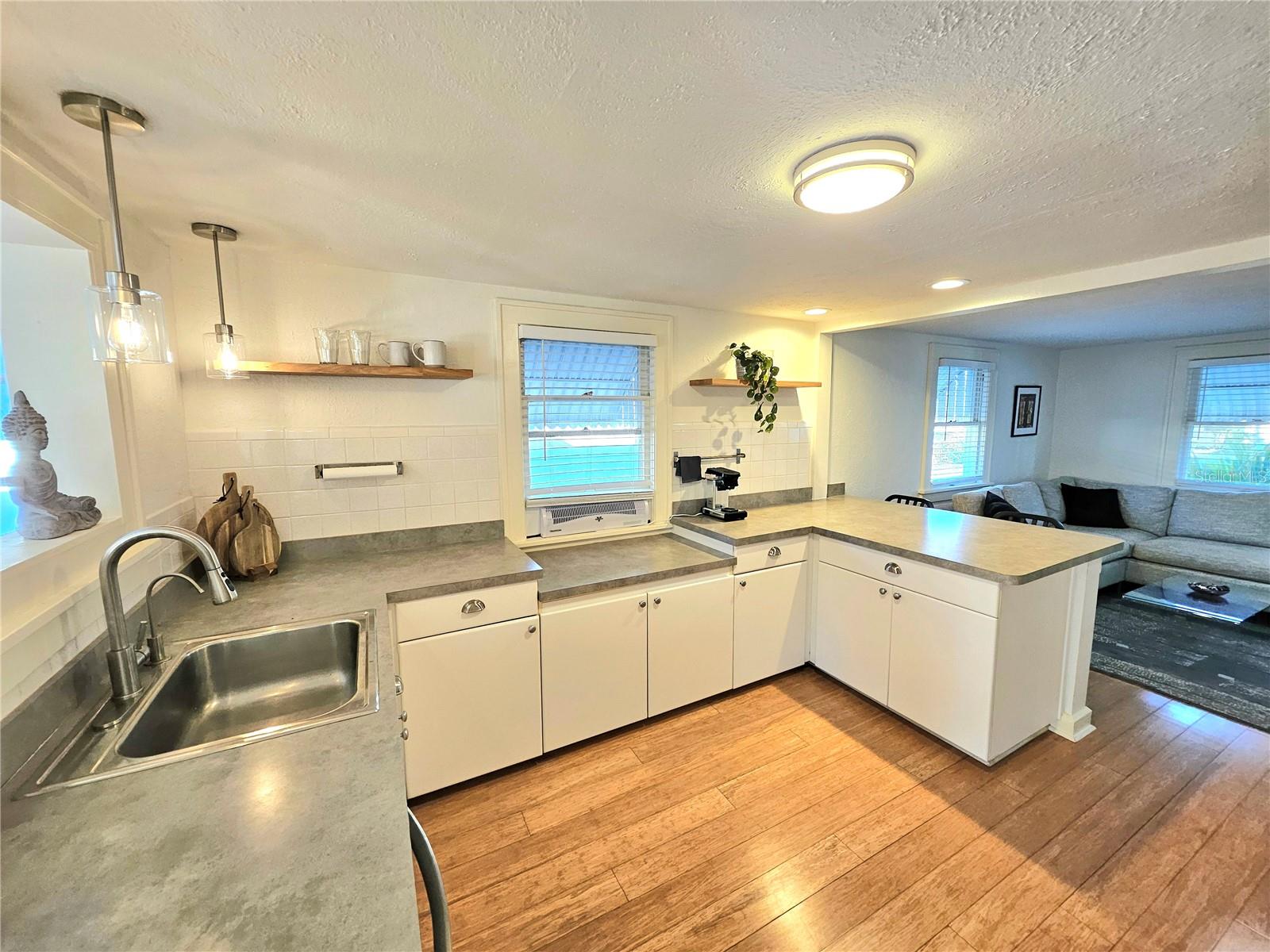 3611 4TH Ave ST PETERSBURG, FL 33713