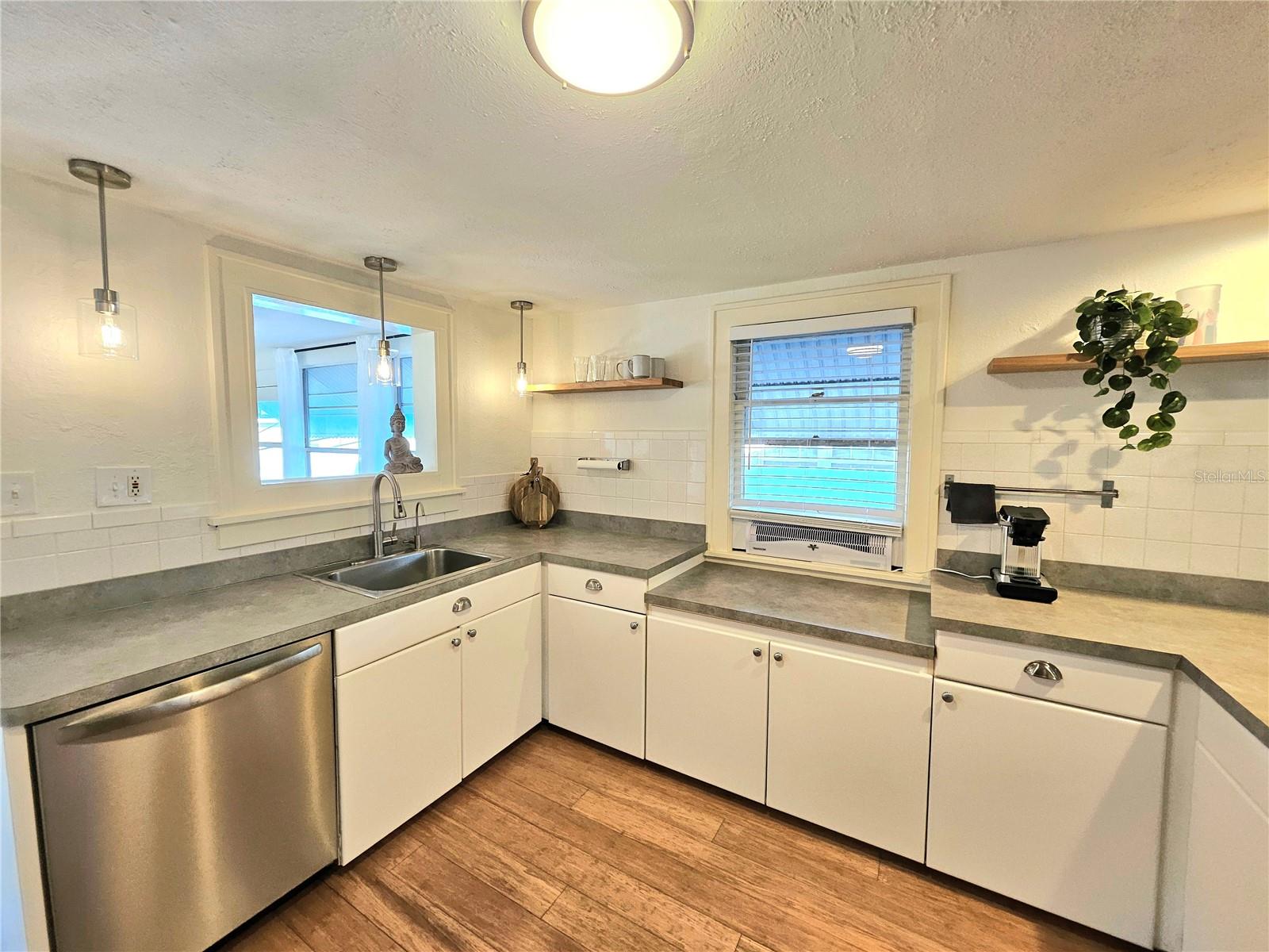 3611 4TH Ave ST PETERSBURG, FL 33713