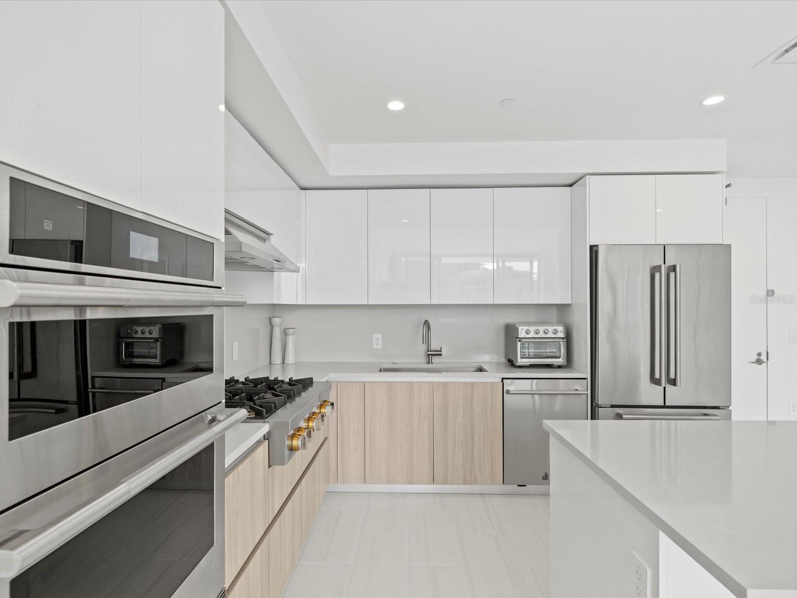 400 CENTRAL Ave #1603 ST PETERSBURG, FL 33701