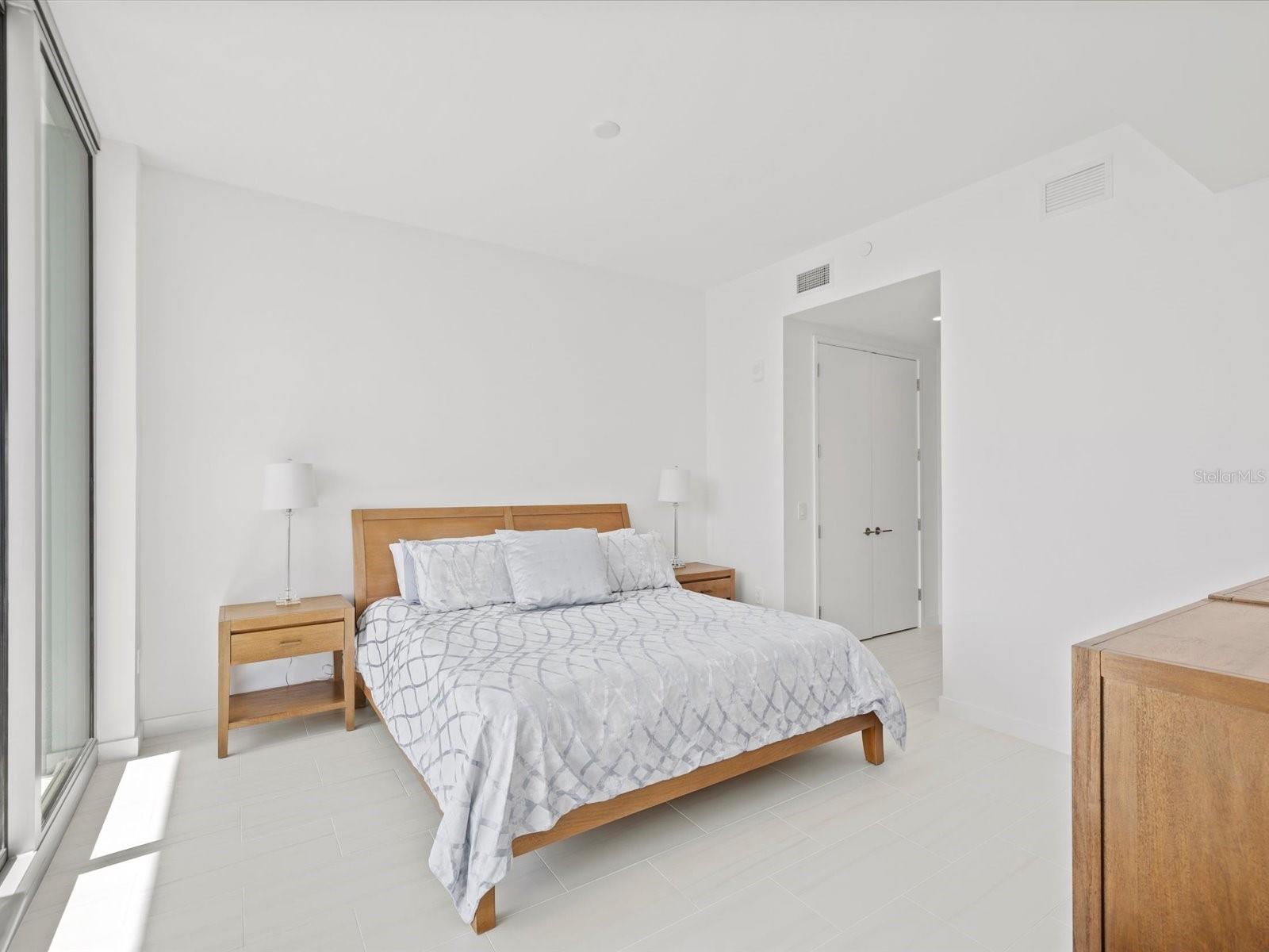 400 CENTRAL Ave #1603 ST PETERSBURG, FL 33701