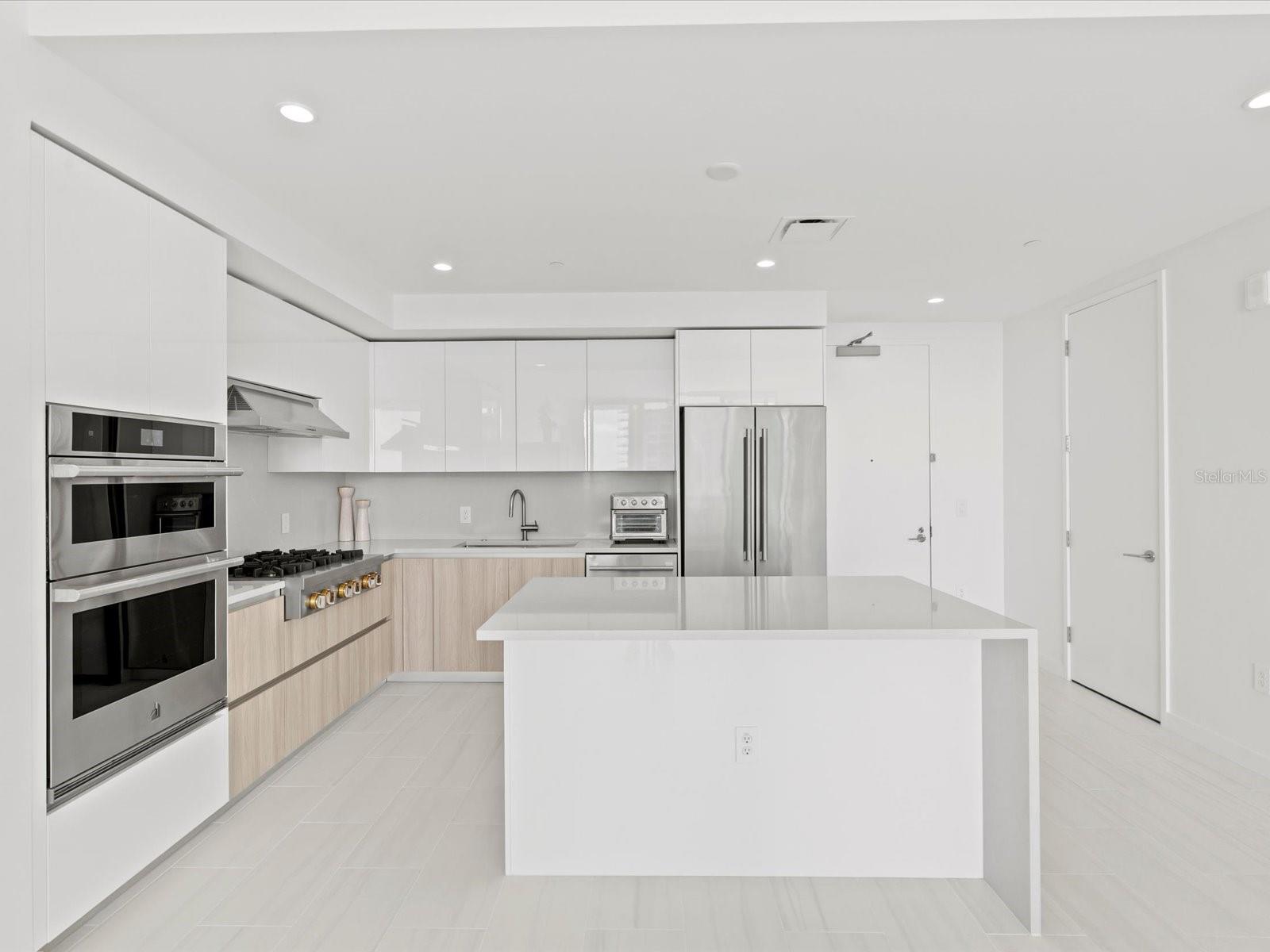 400 CENTRAL Ave #1603 ST PETERSBURG, FL 33701