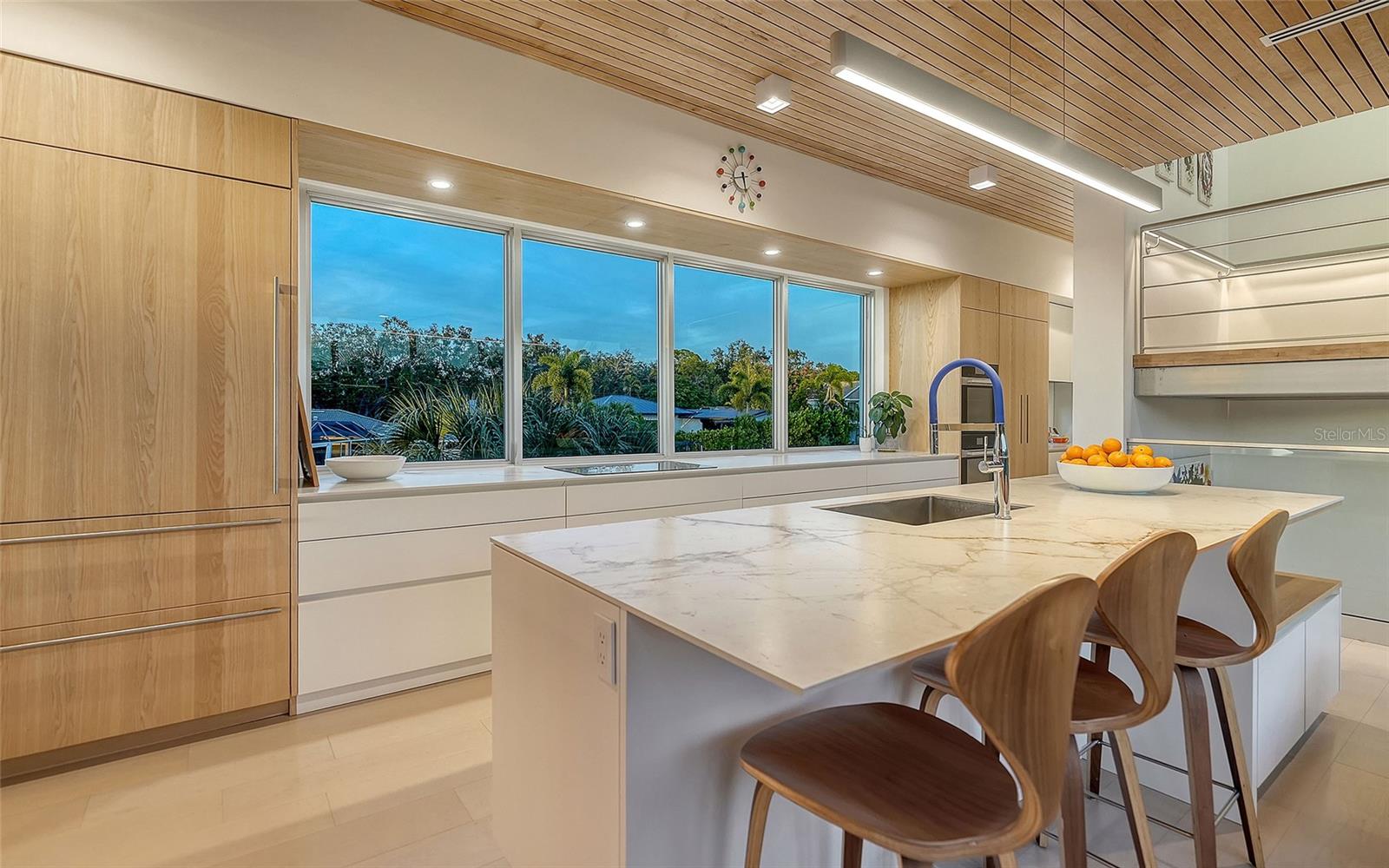 1401 KENILWORTH St SARASOTA, FL 34231