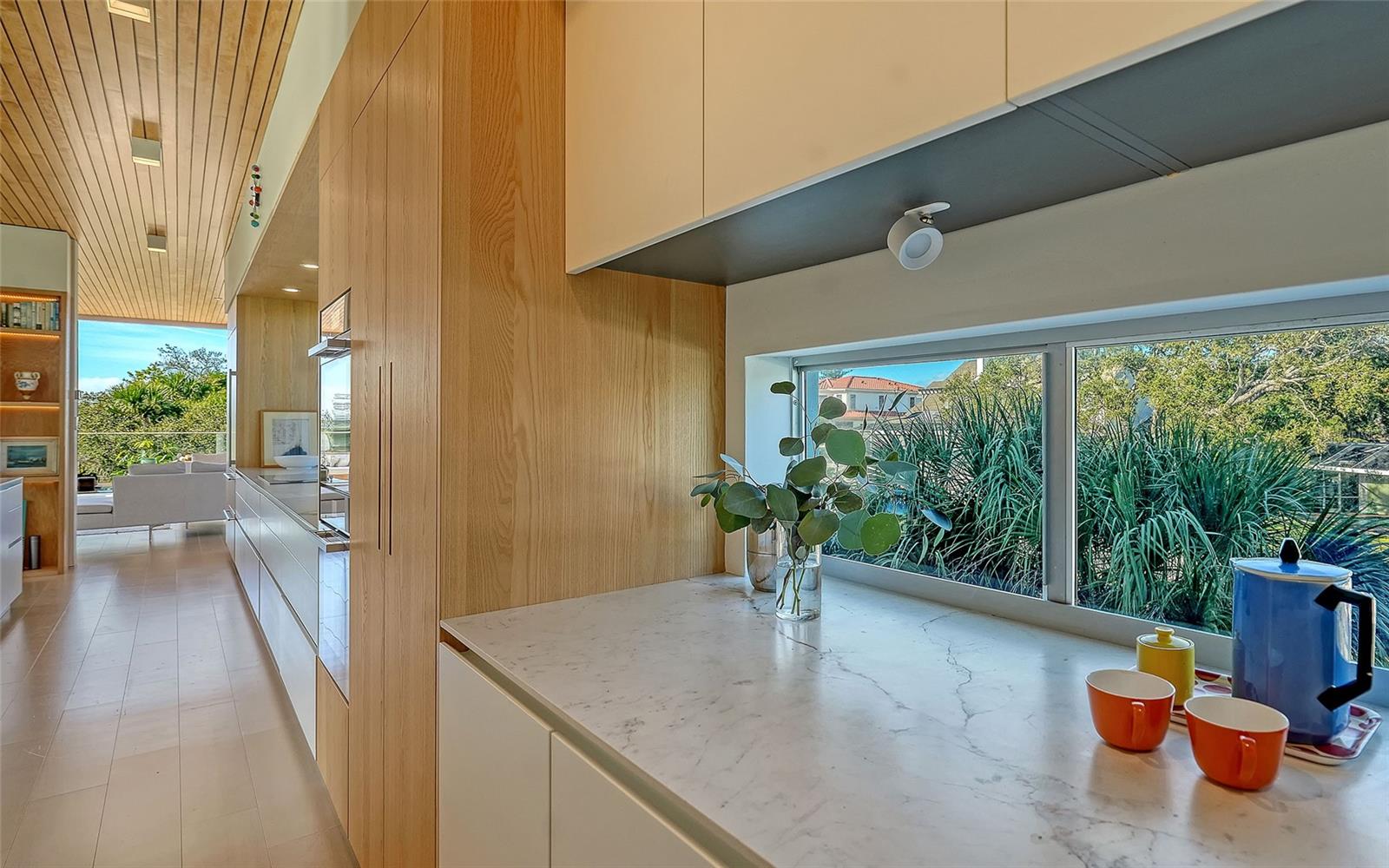 1401 KENILWORTH St SARASOTA, FL 34231