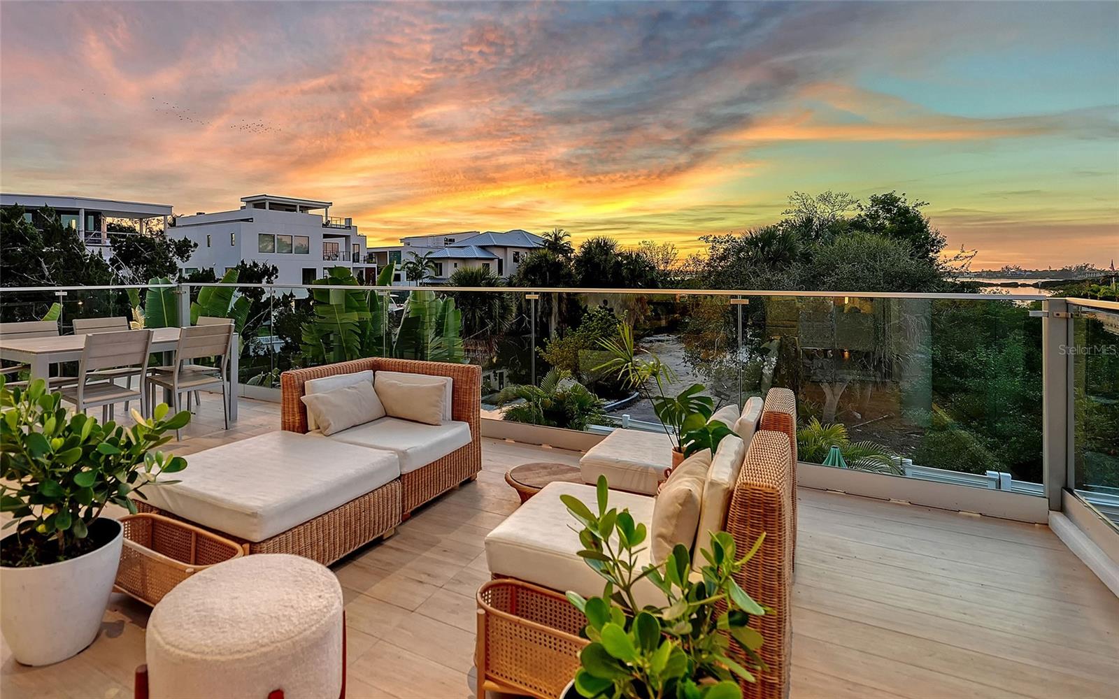 1401 KENILWORTH St SARASOTA, FL 34231