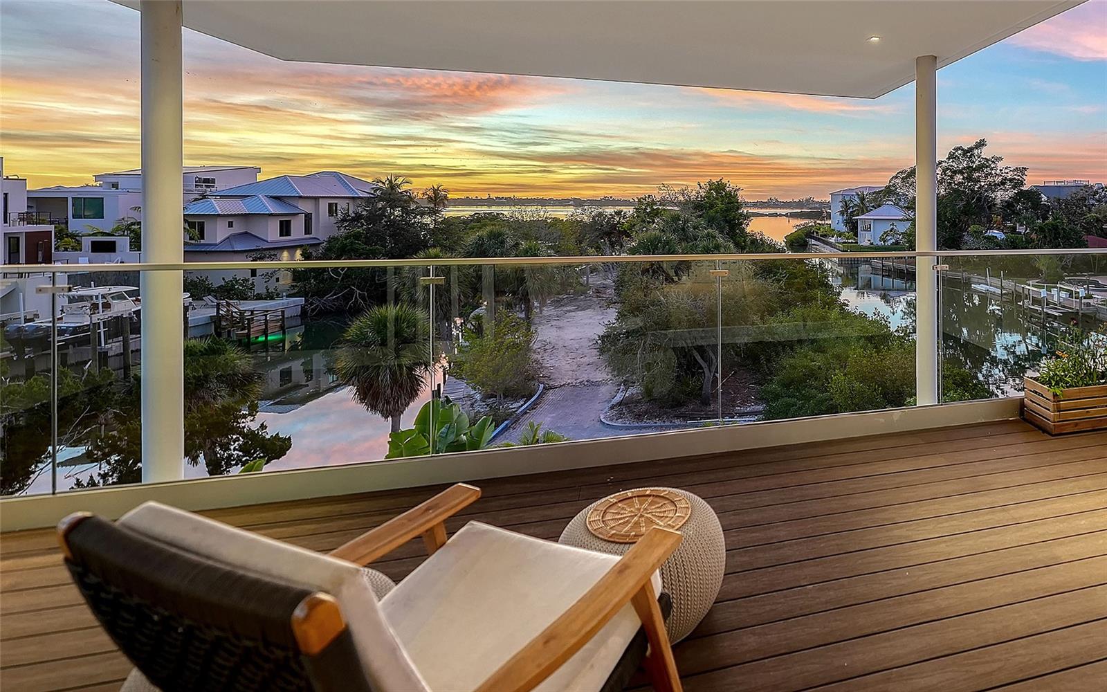 1401 KENILWORTH St SARASOTA, FL 34231