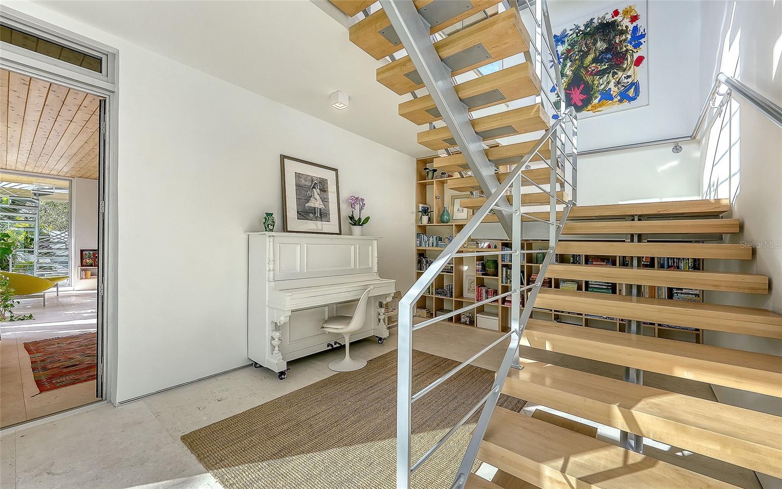 1401 KENILWORTH St SARASOTA, FL 34231