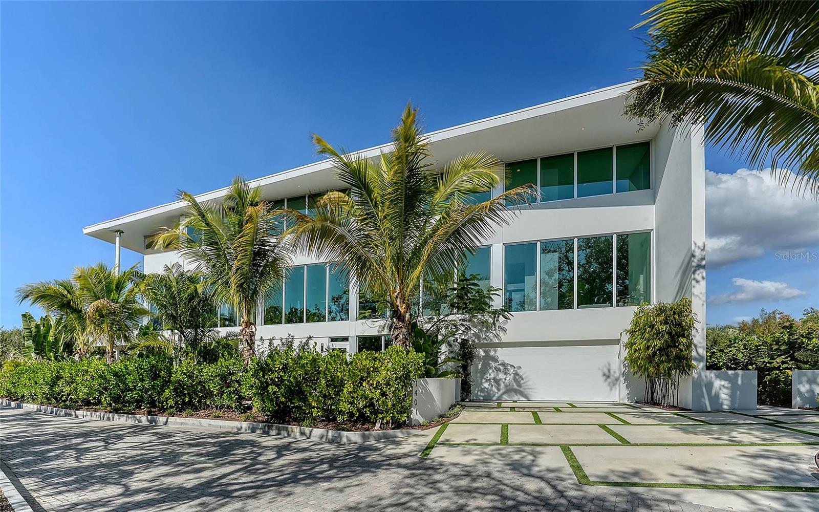 1401 KENILWORTH St SARASOTA, FL 34231