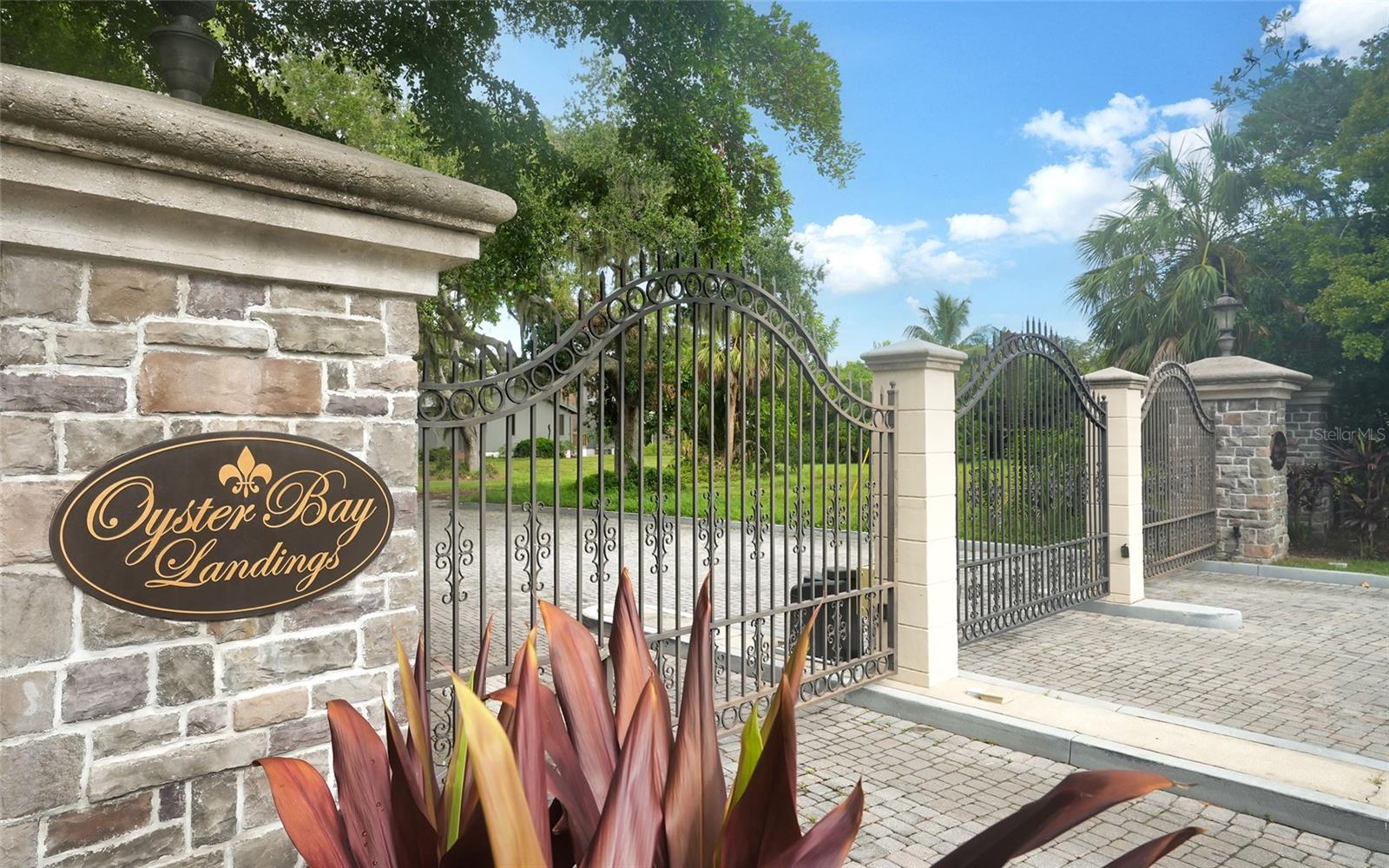 1401 KENILWORTH St SARASOTA, FL 34231