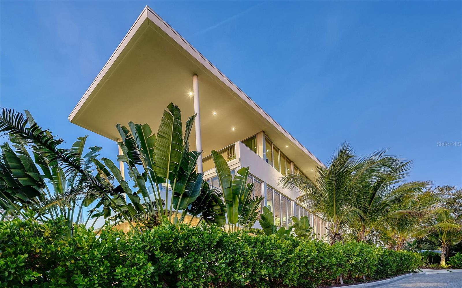 1401 KENILWORTH St SARASOTA, FL 34231