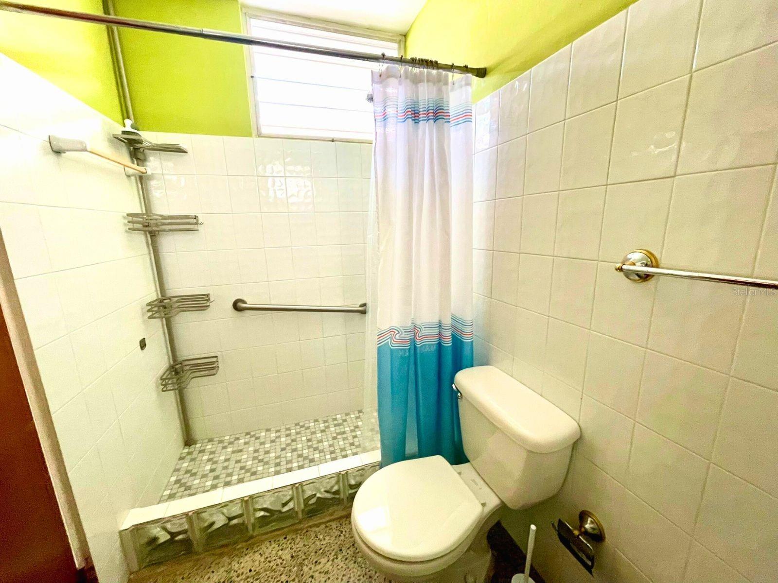 C40 CALLE 8 VILLA UNIVERSITARIA HUMACAO, PR 00791