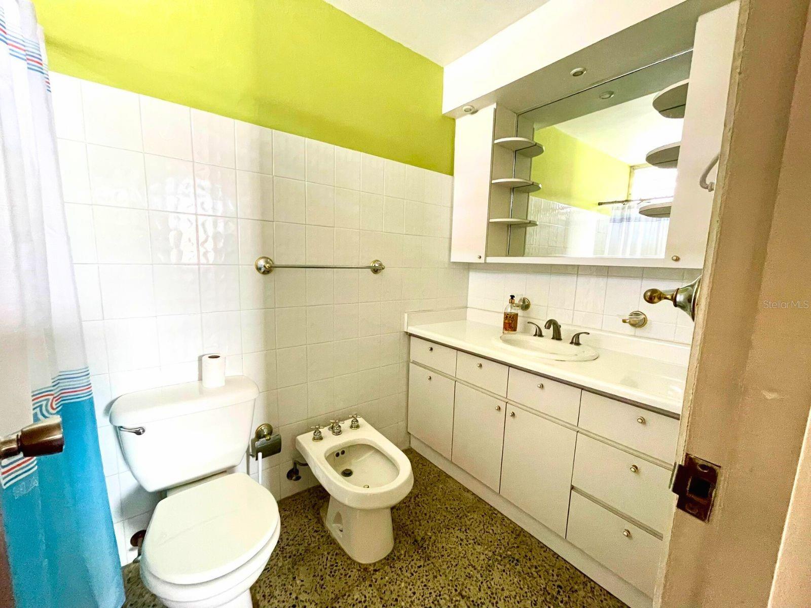 C40 CALLE 8 VILLA UNIVERSITARIA HUMACAO, PR 00791