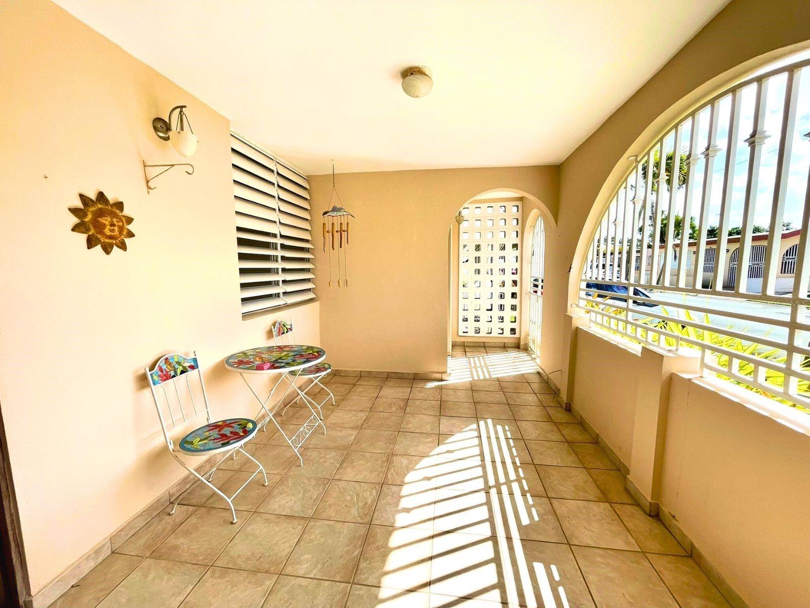 C40 CALLE 8 VILLA UNIVERSITARIA HUMACAO, PR 00791