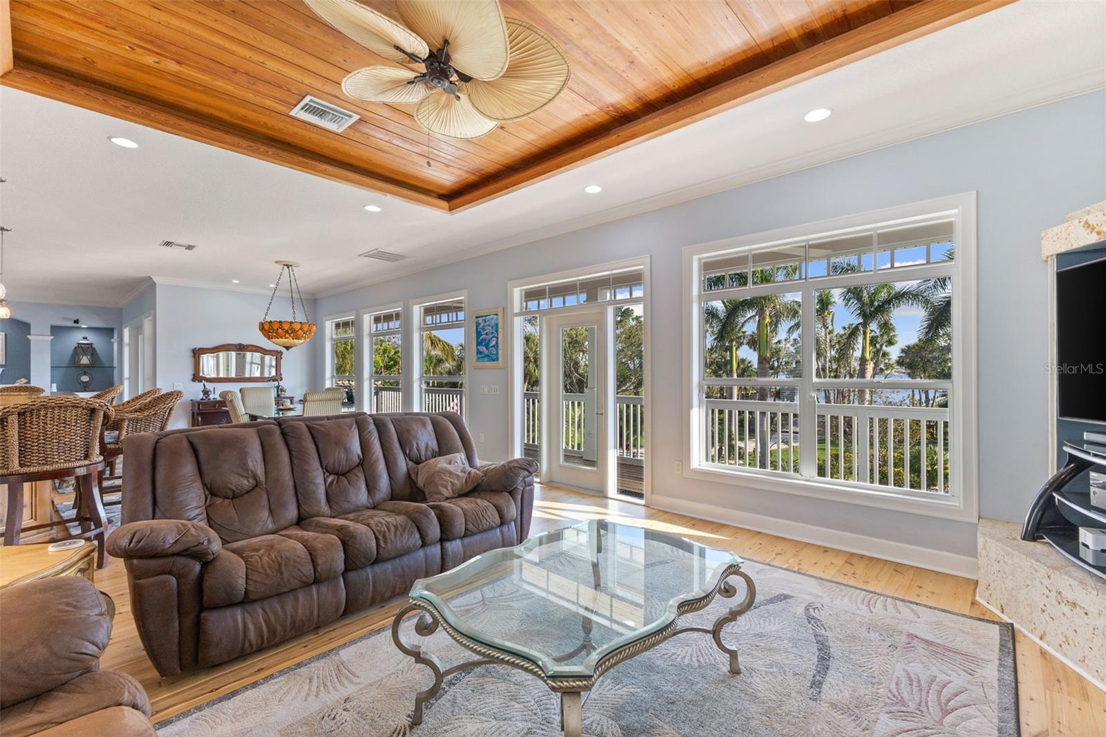 450 BAYSHORE Dr TERRA CEIA, FL 34250