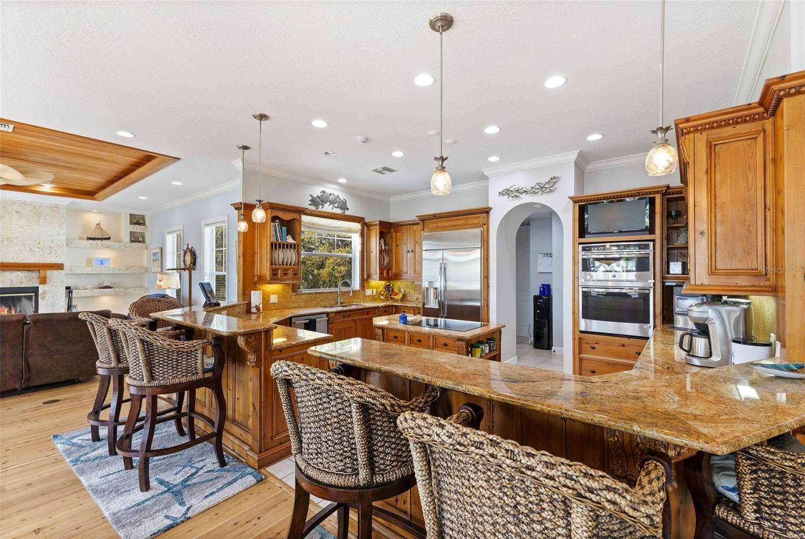 450 BAYSHORE Dr TERRA CEIA, FL 34250