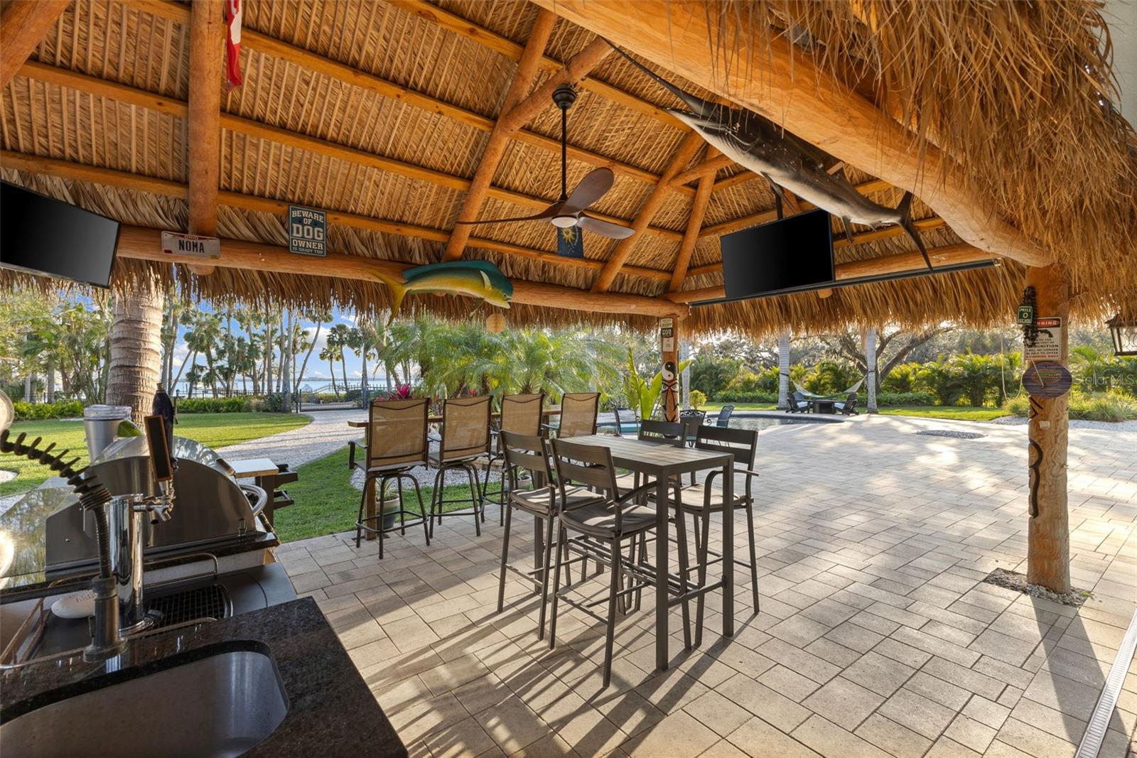 450 BAYSHORE Dr TERRA CEIA, FL 34250