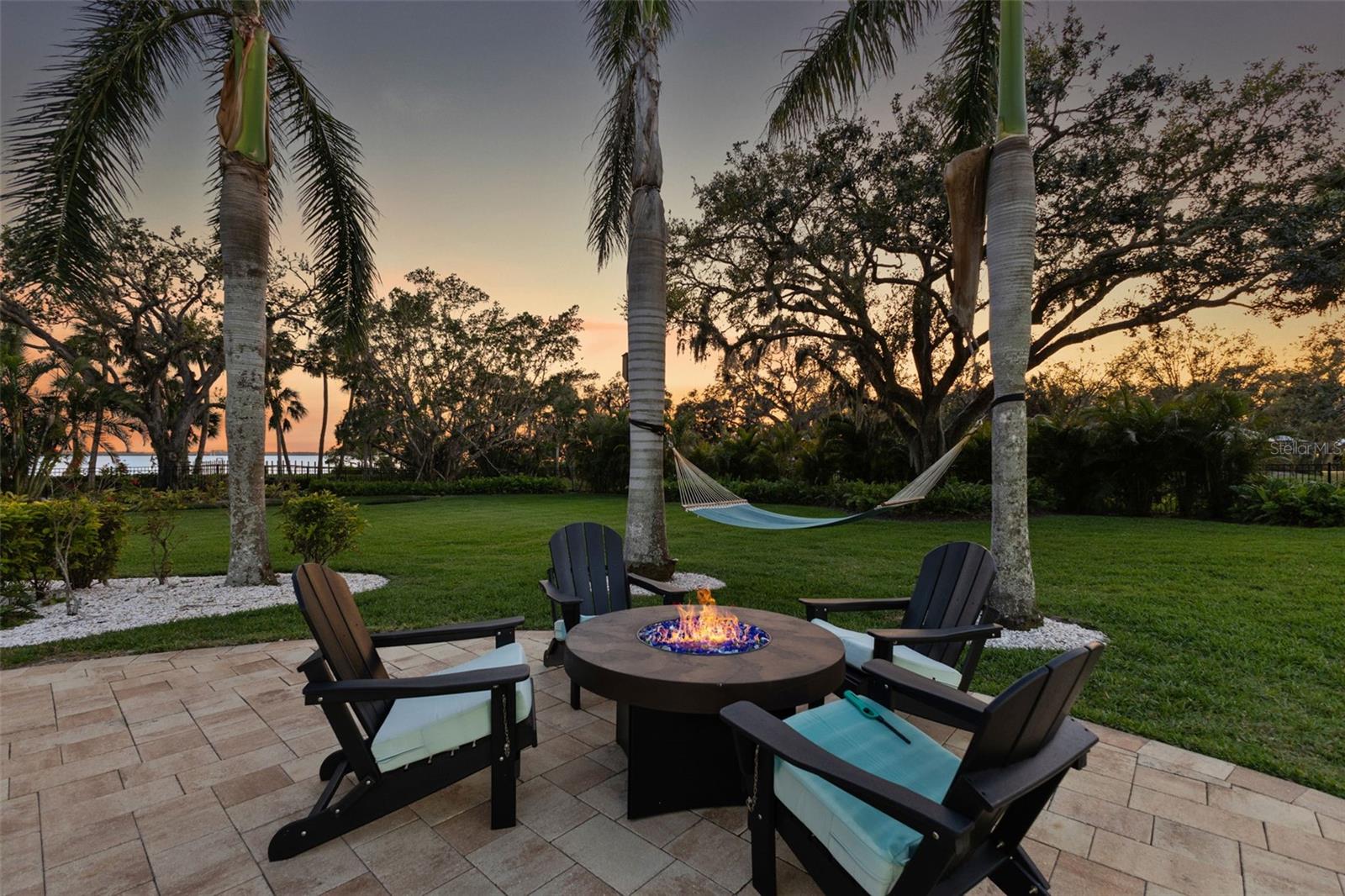 450 BAYSHORE Dr TERRA CEIA, FL 34250