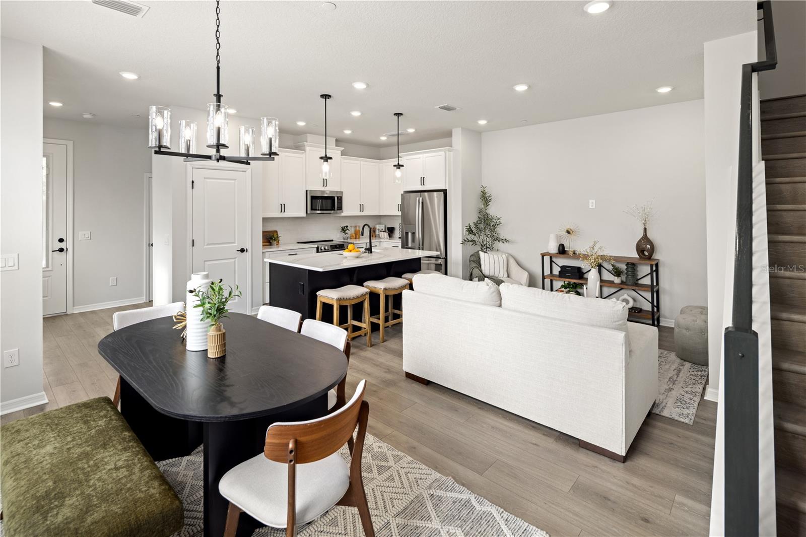 901 Lk BALDWIN Ln ORLANDO, FL 32803