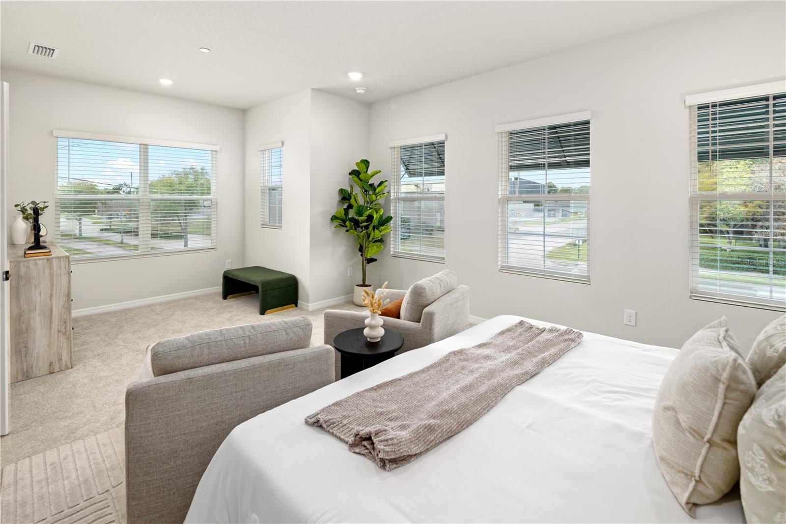 901 Lk BALDWIN Ln ORLANDO, FL 32803