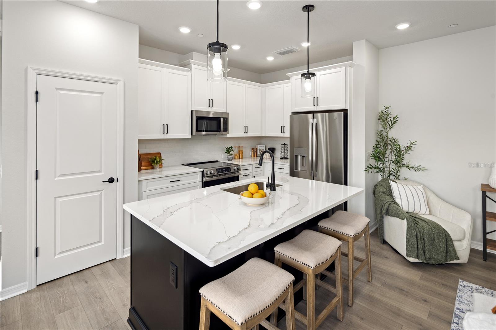 901 Lk BALDWIN Ln ORLANDO, FL 32803