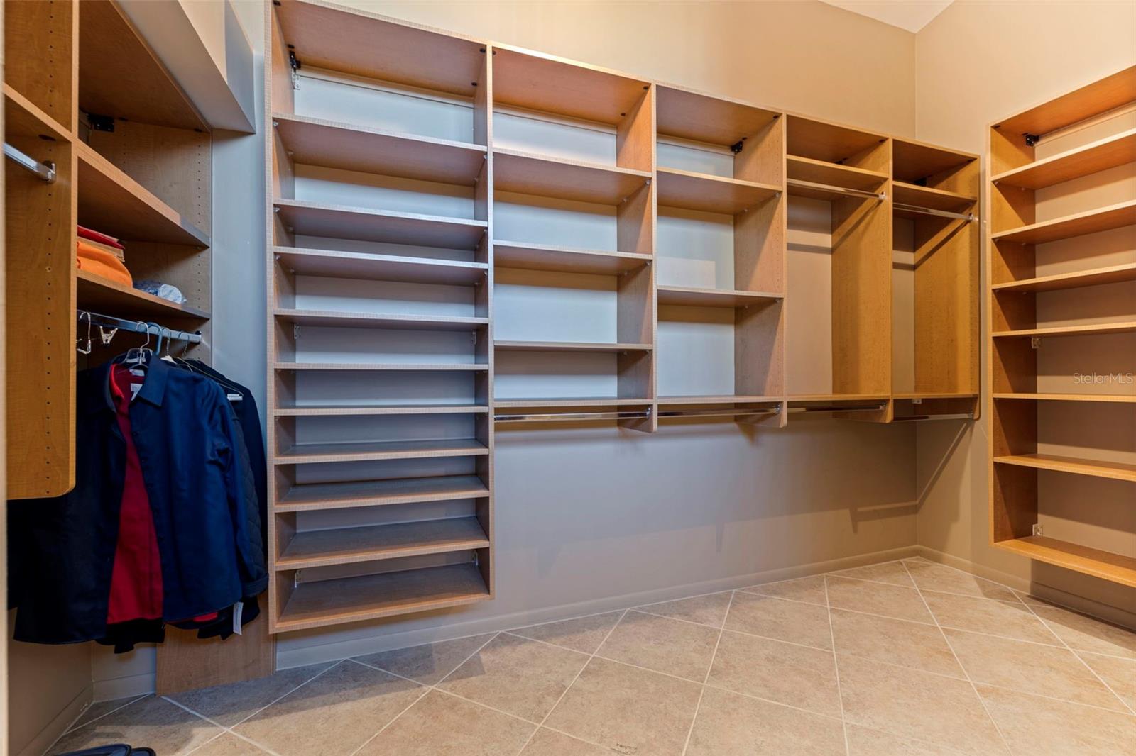 301 2ND St #7 ST PETERSBURG, FL 33701