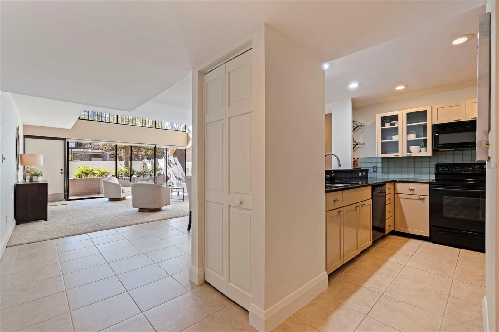 301 2ND St #7 ST PETERSBURG, FL 33701