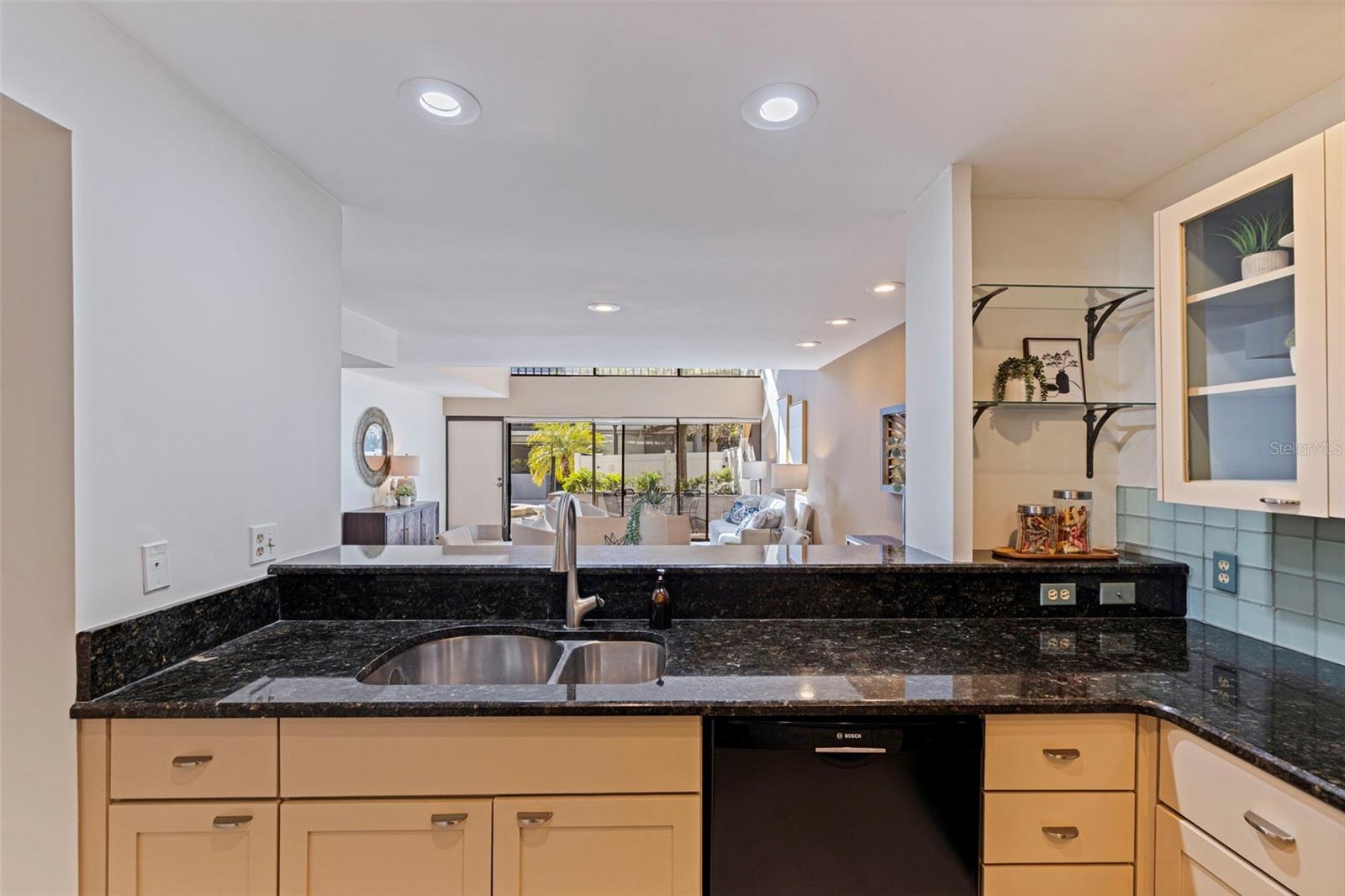 301 2ND St #7 ST PETERSBURG, FL 33701