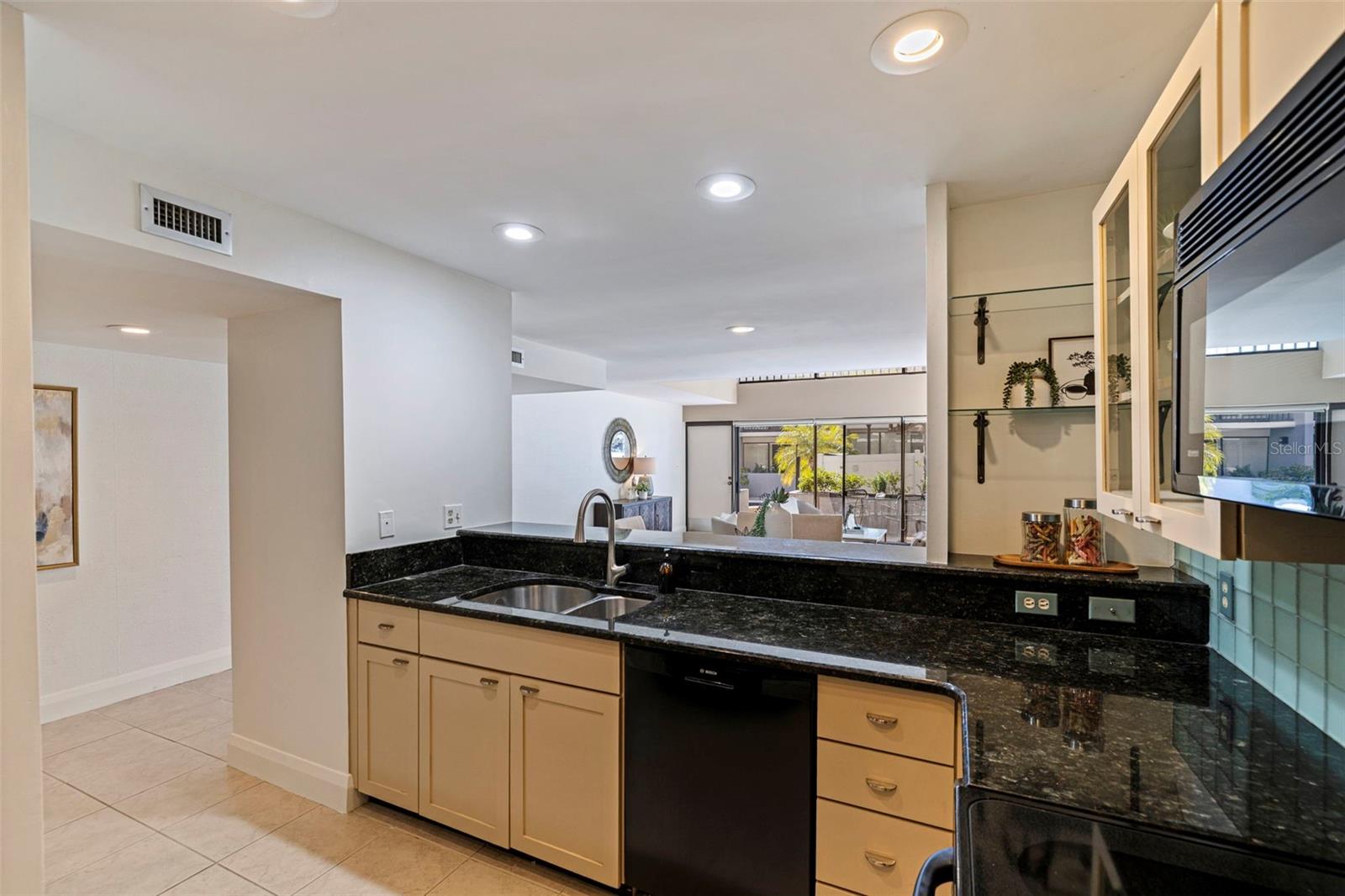 301 2ND St #7 ST PETERSBURG, FL 33701