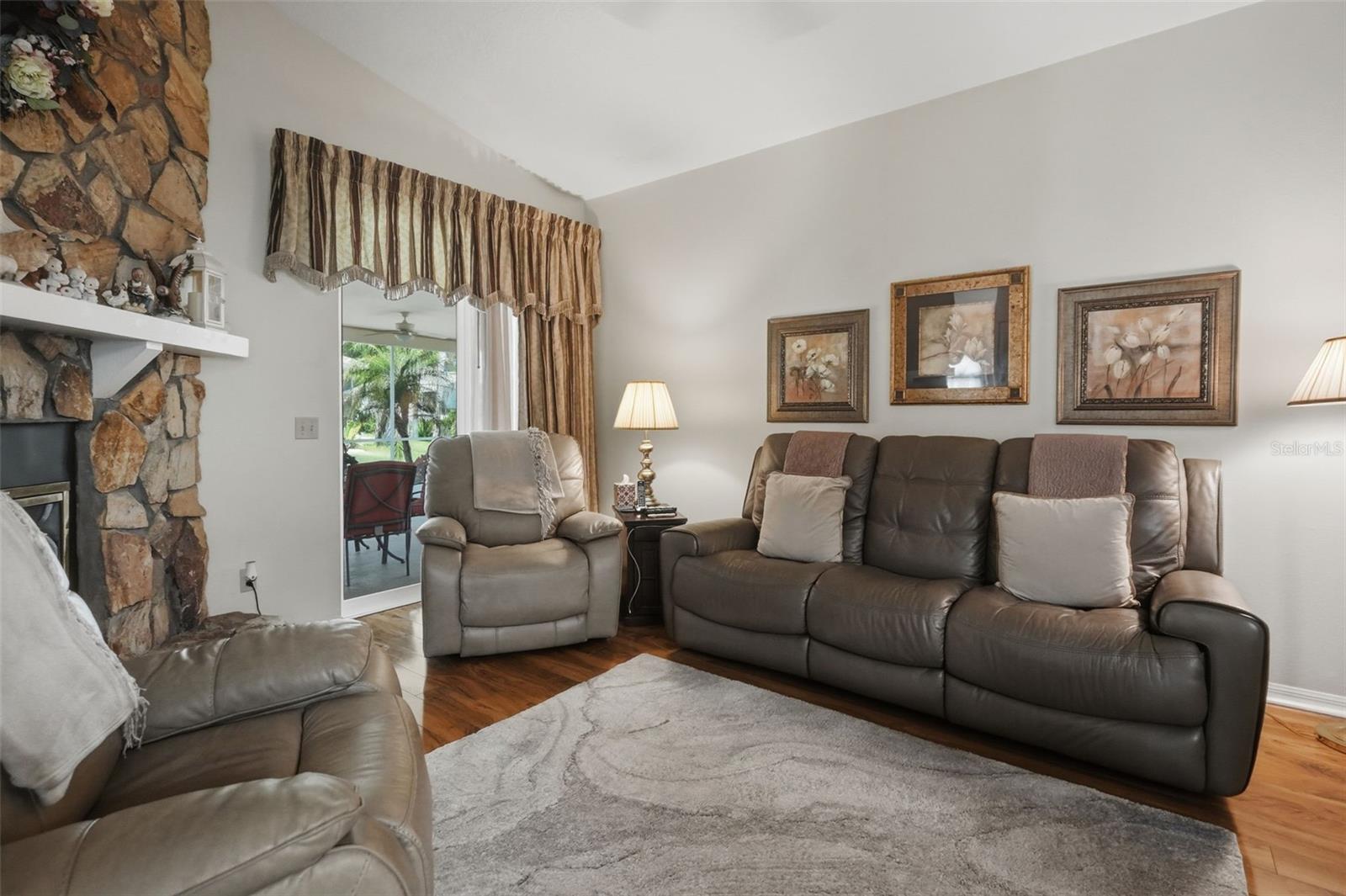 23427 PINE Lk St LAND O LAKES, FL 34639