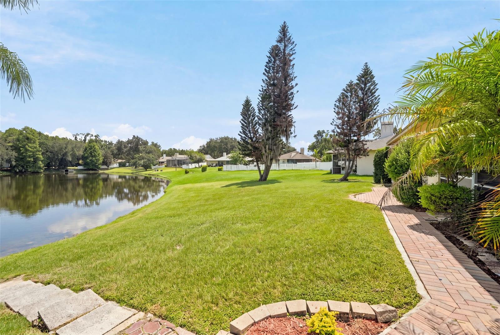 23427 PINE Lk St LAND O LAKES, FL 34639