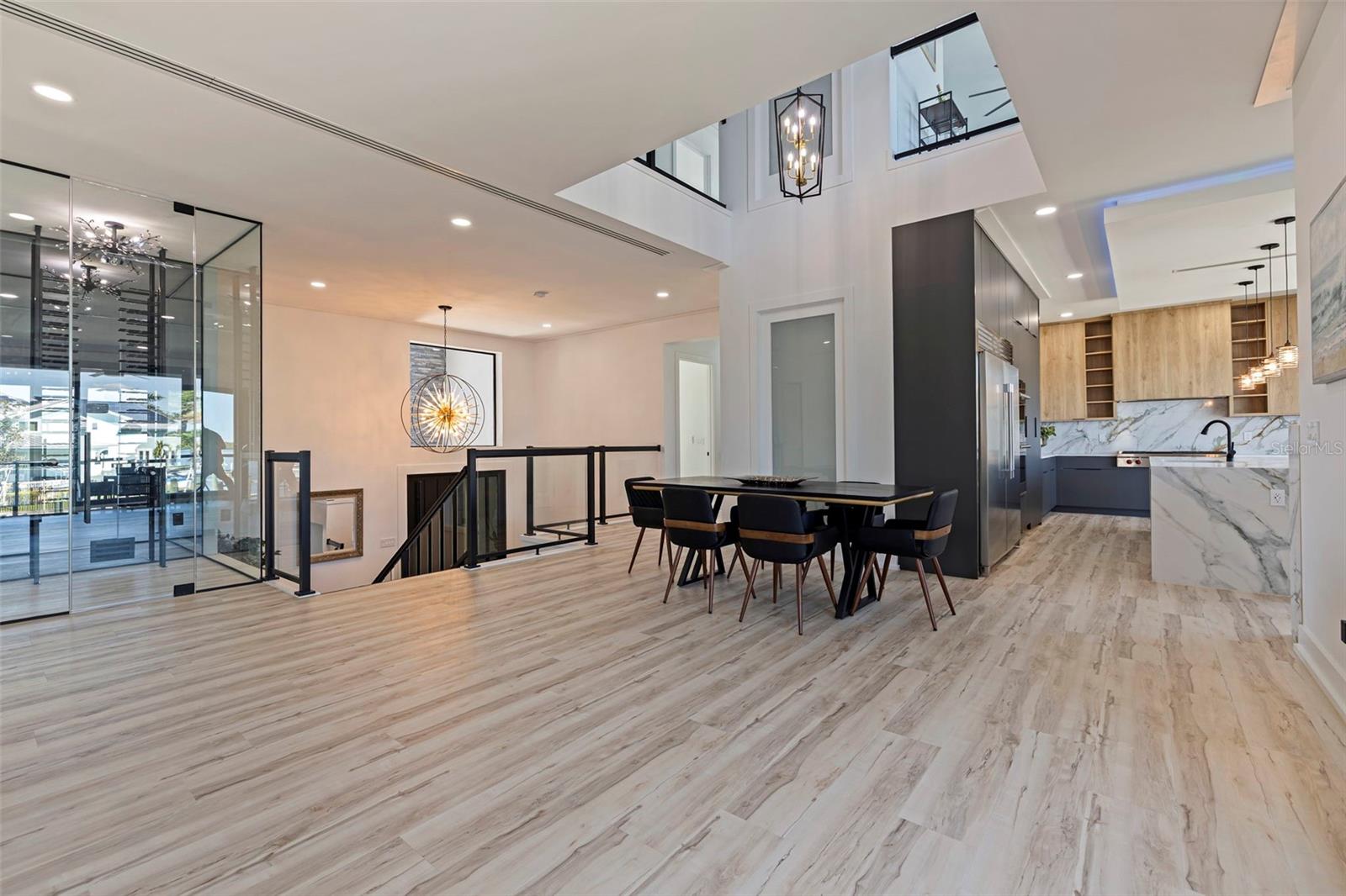 2121 Byu GRANDE Blvd ST PETERSBURG, FL 33703