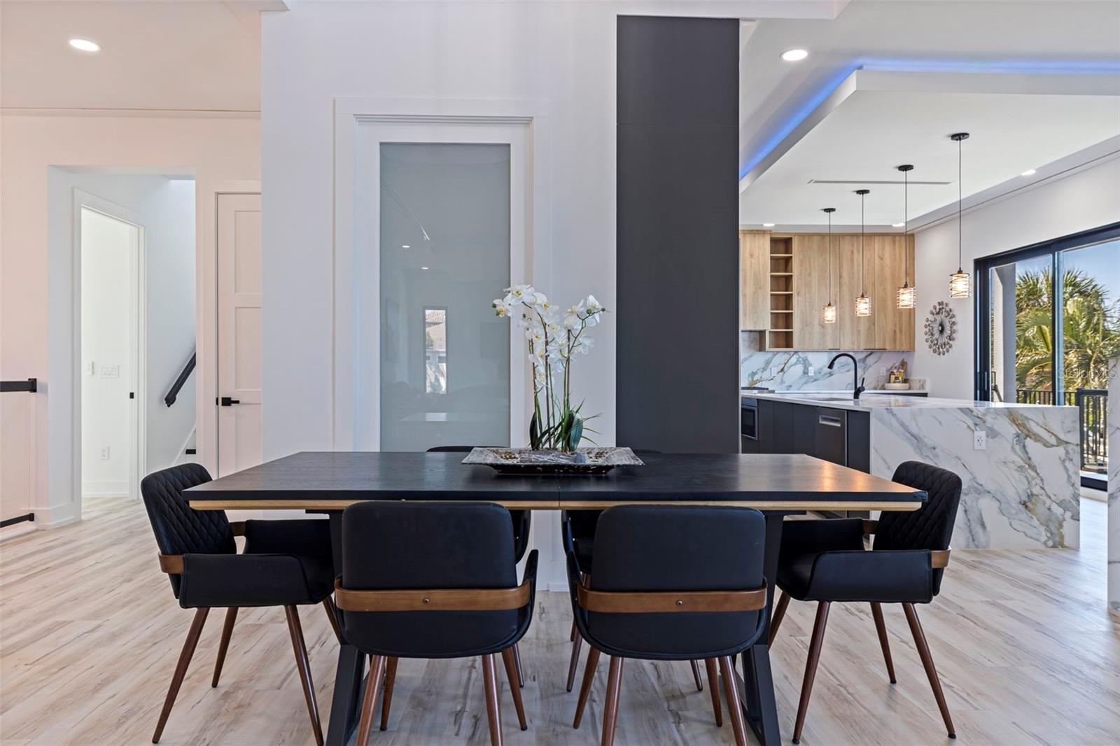 2121 Byu GRANDE Blvd ST PETERSBURG, FL 33703