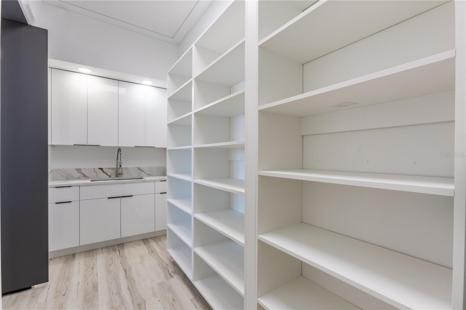 2121 Byu GRANDE Blvd ST PETERSBURG, FL 33703