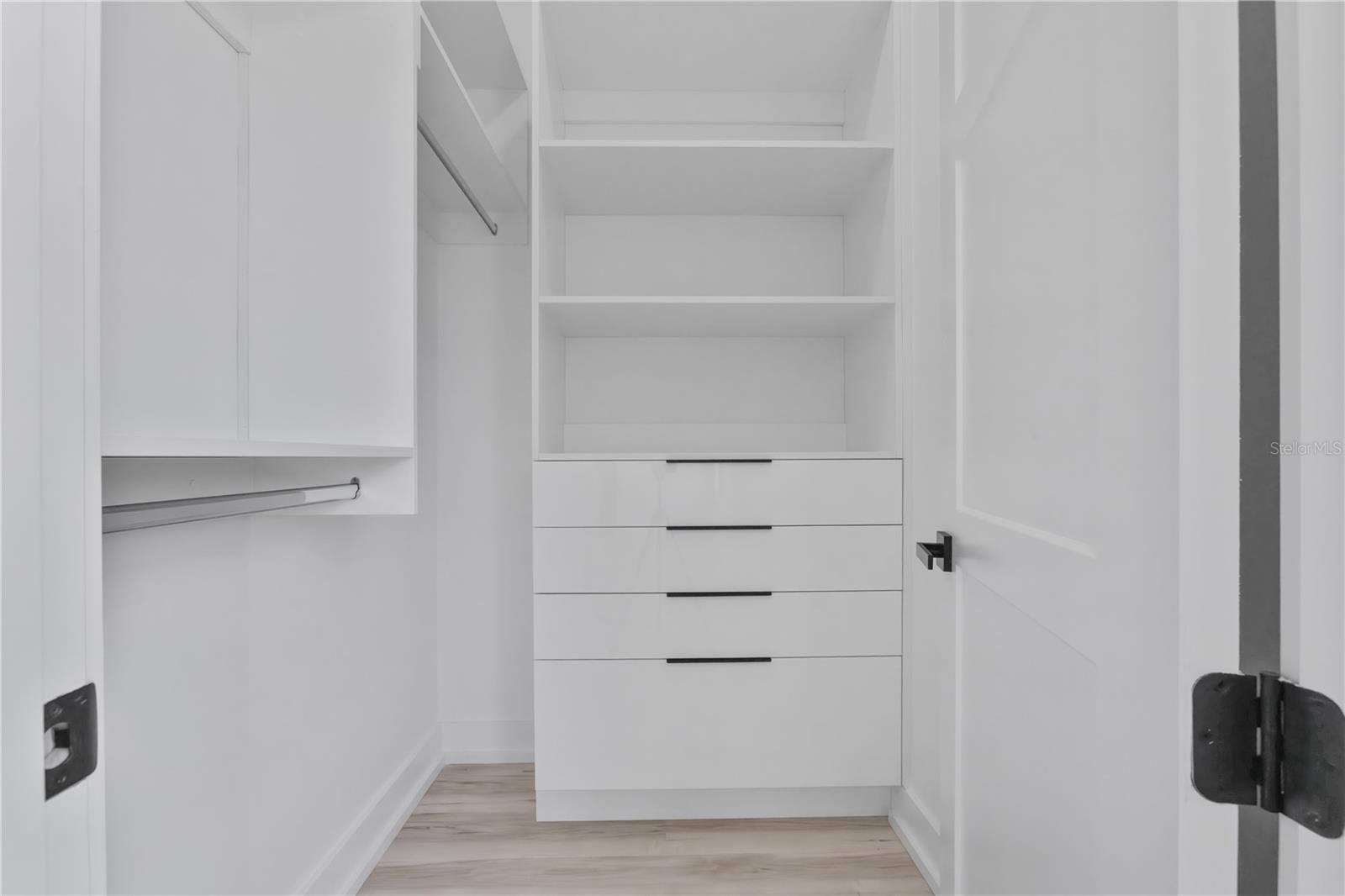 2121 Byu GRANDE Blvd ST PETERSBURG, FL 33703