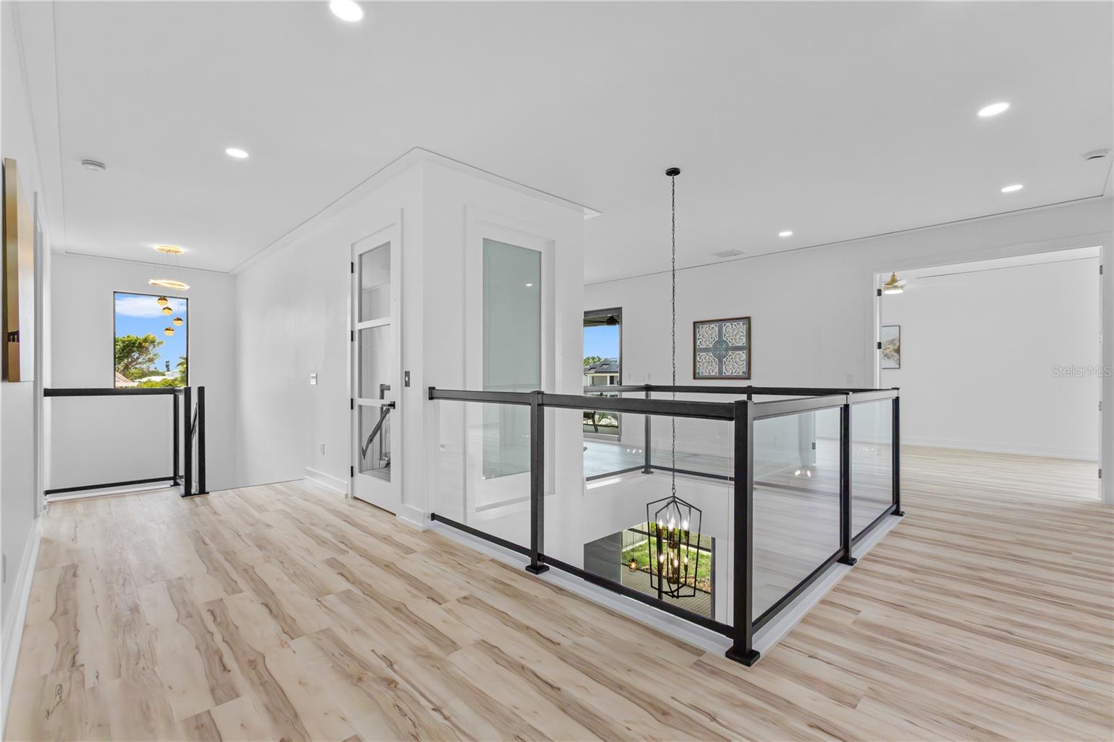 2121 Byu GRANDE Blvd ST PETERSBURG, FL 33703