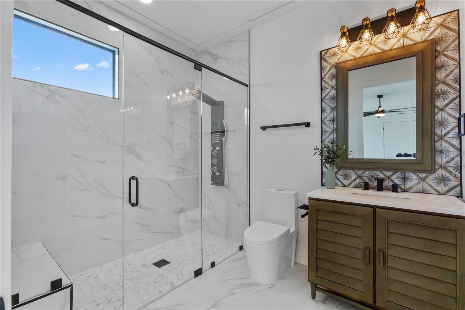 2121 Byu GRANDE Blvd ST PETERSBURG, FL 33703