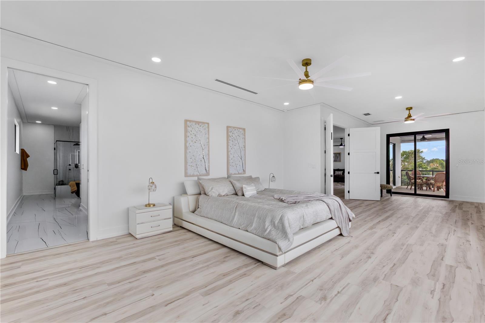 2121 Byu GRANDE Blvd ST PETERSBURG, FL 33703