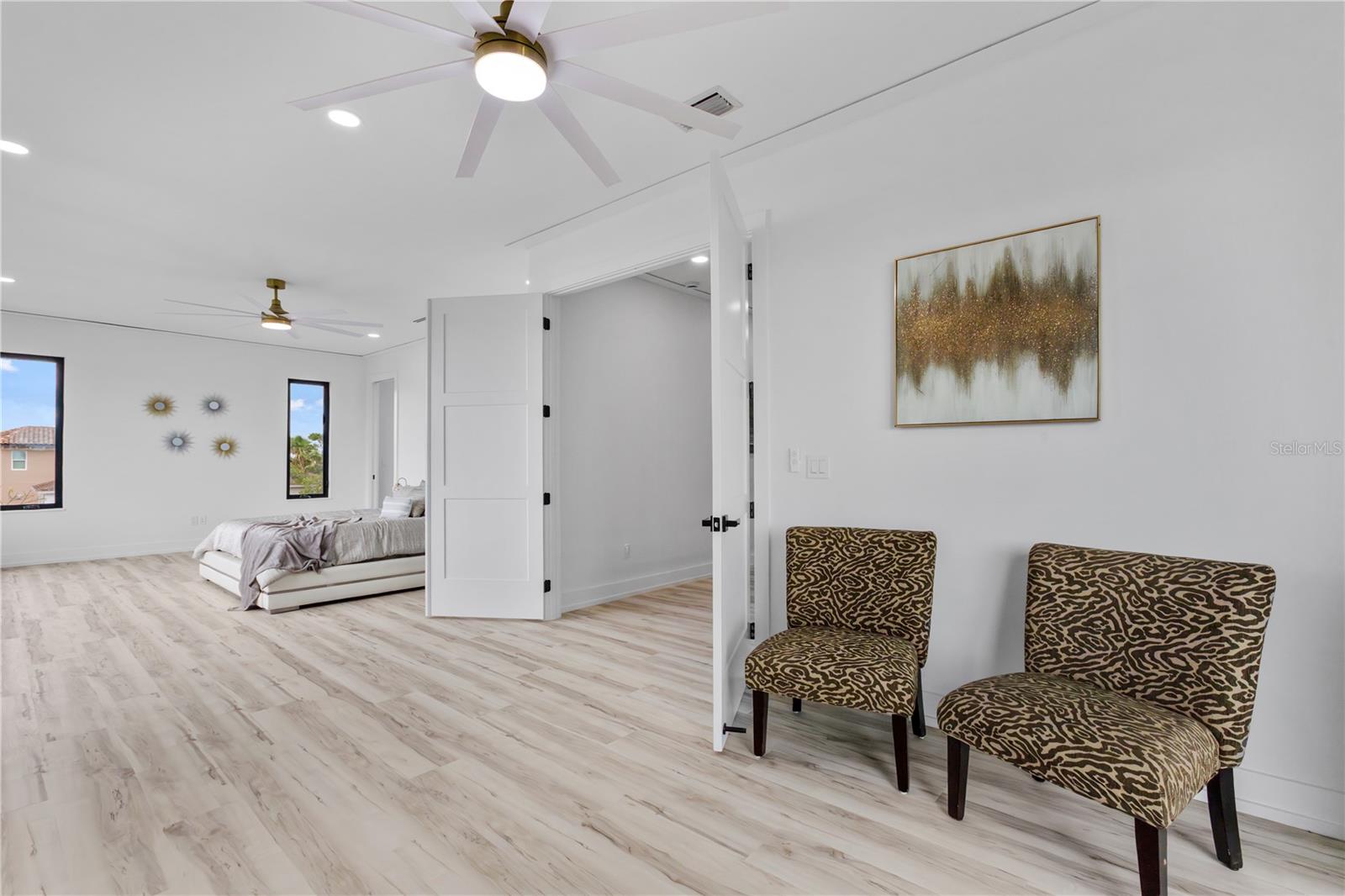 2121 Byu GRANDE Blvd ST PETERSBURG, FL 33703