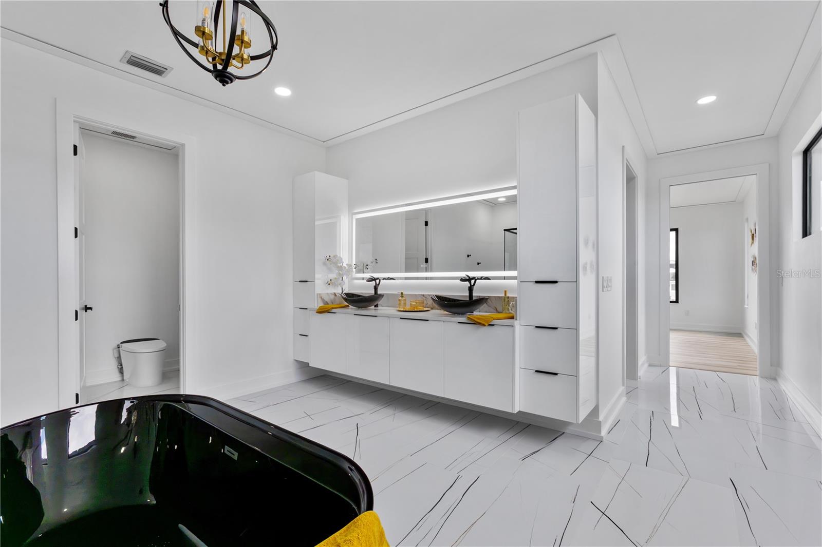 2121 Byu GRANDE Blvd ST PETERSBURG, FL 33703