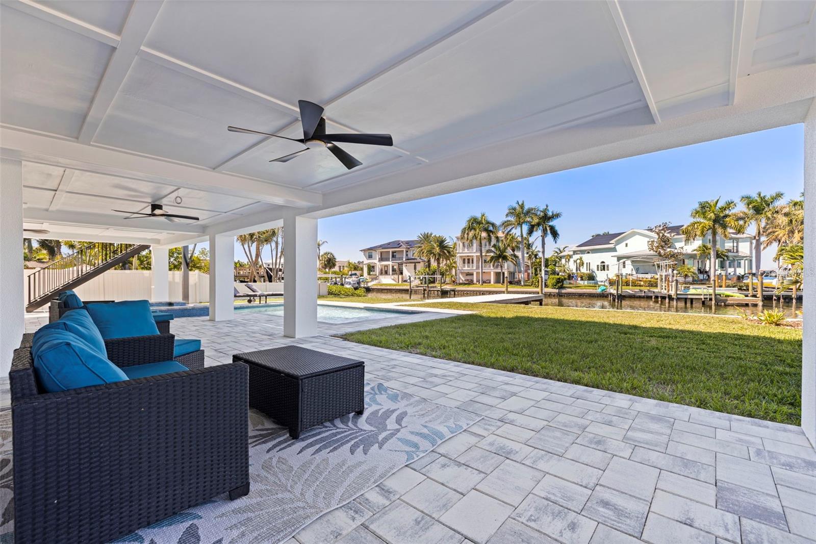 2121 Byu GRANDE Blvd ST PETERSBURG, FL 33703