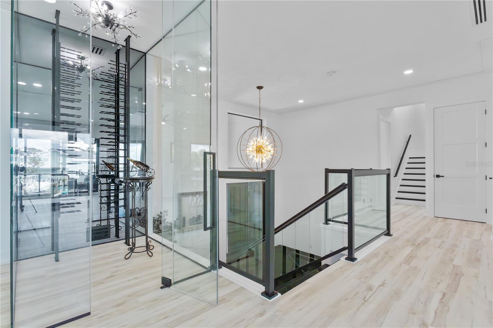 2121 Byu GRANDE Blvd ST PETERSBURG, FL 33703