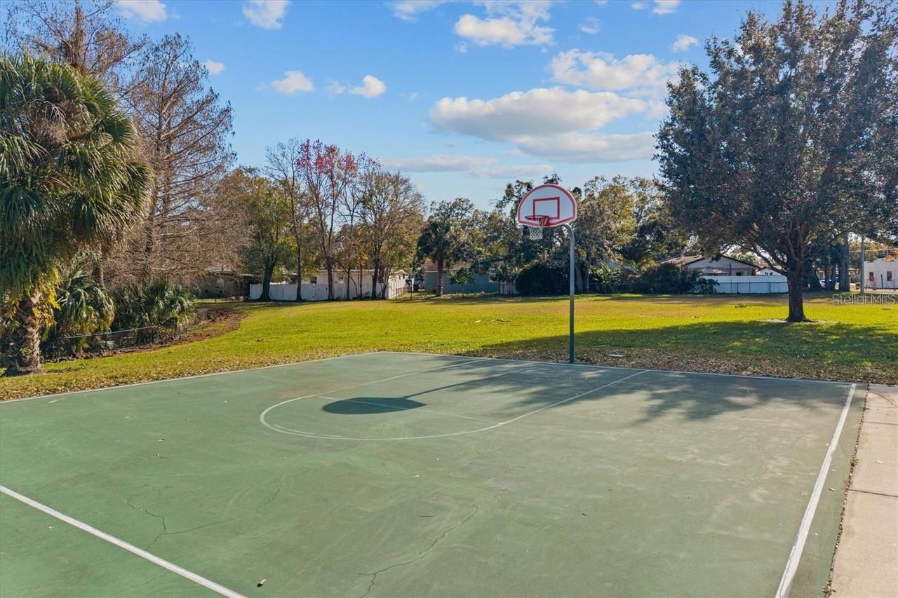 1605 FLORINDA Dr ORLANDO, FL 32804